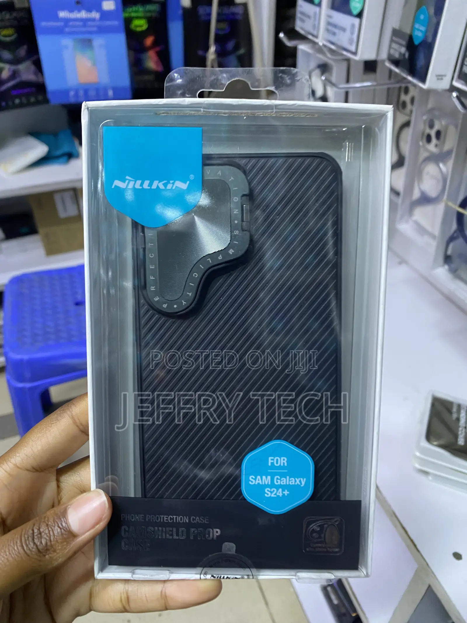 Hurtel Nillkin Galaxy S24 Plus Built-in Camera Cover Stand
