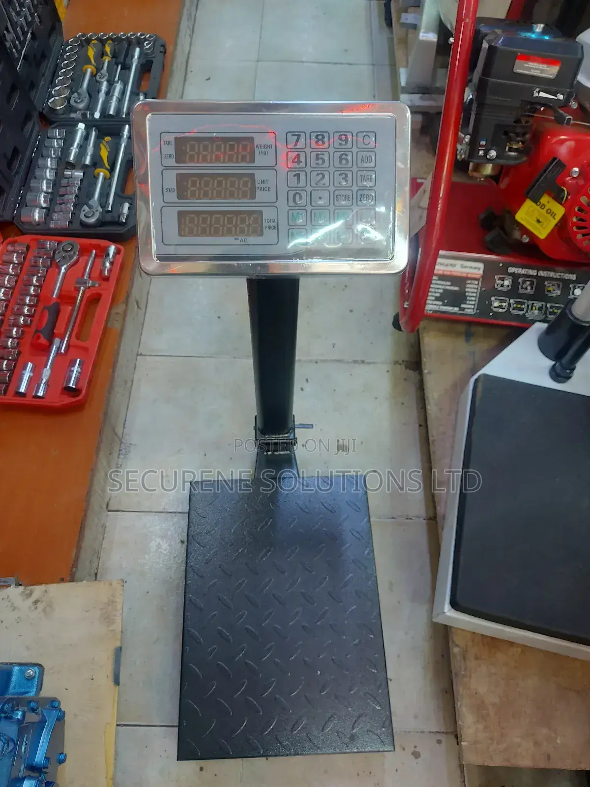 Digital Platform Weighing Scale With a Capacity of 150kg,