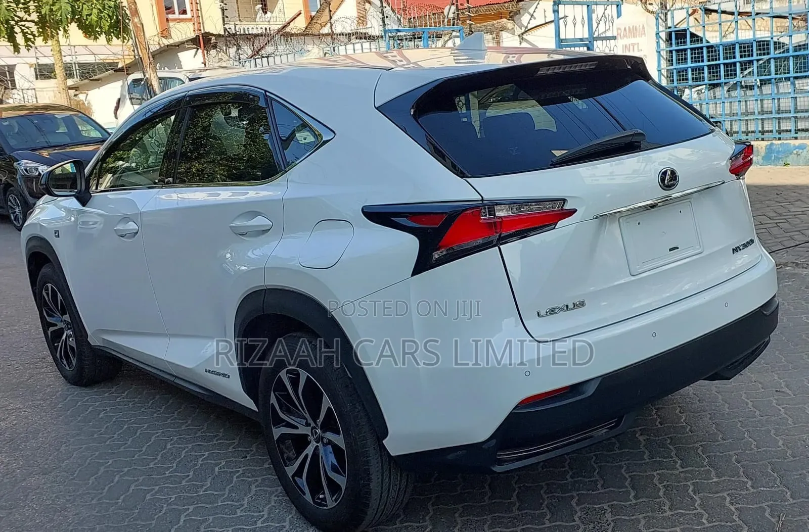Lexus NX 300h Base 4x4 (2.5L 4cyl 2A) 2017 White