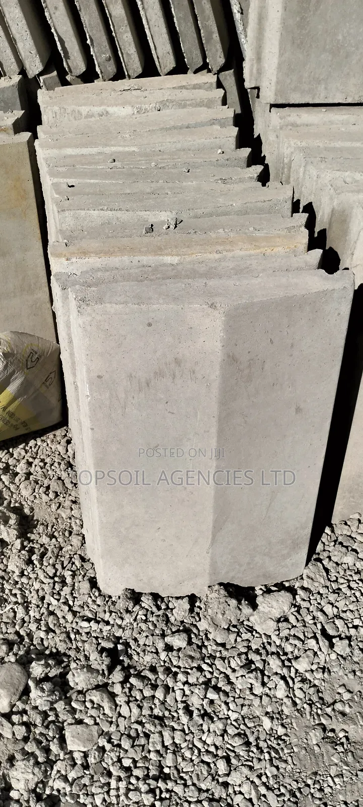 Concrete Wall Coping / Kopin