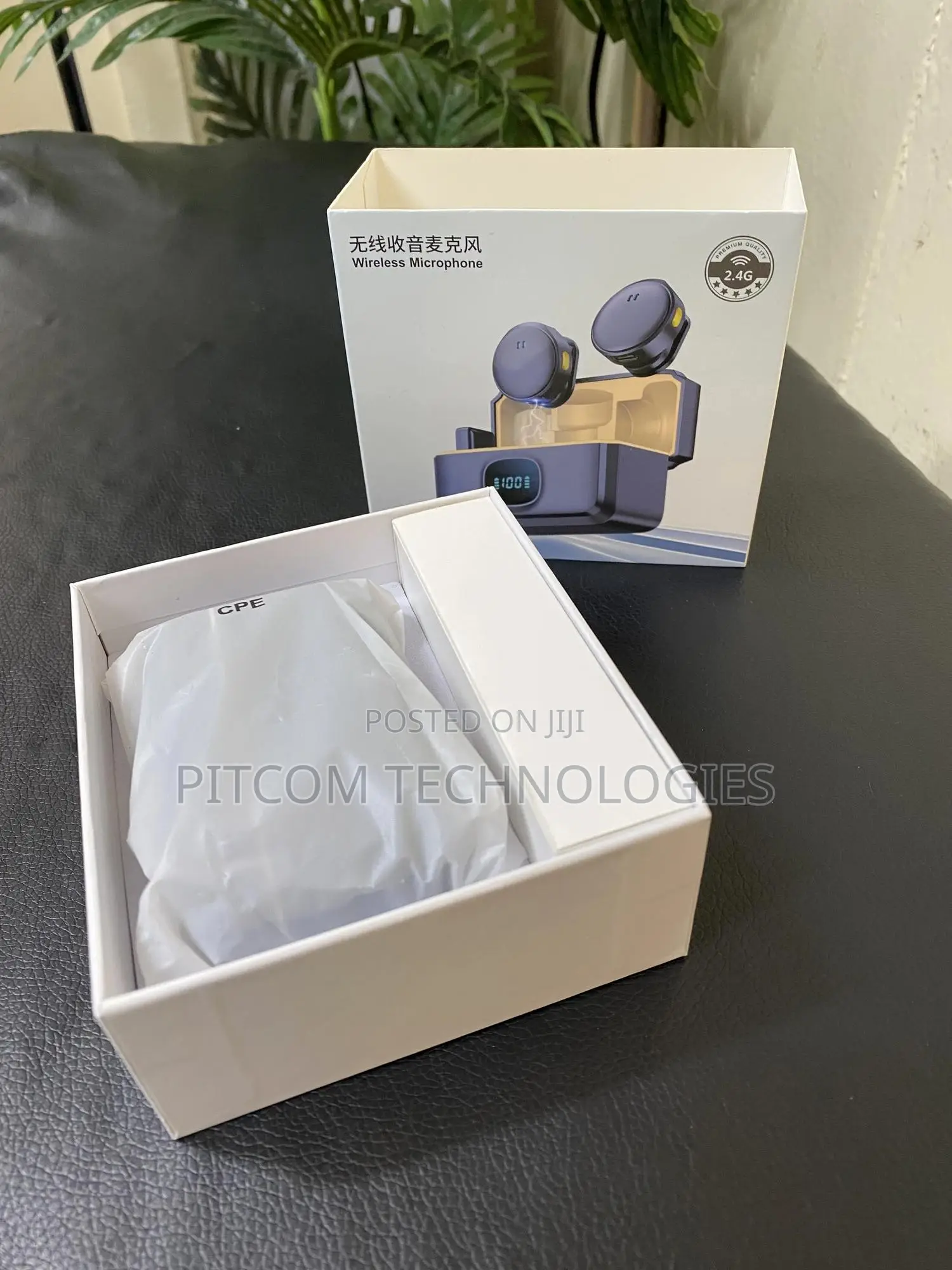 Dual Wireless Microphone With Charging Case