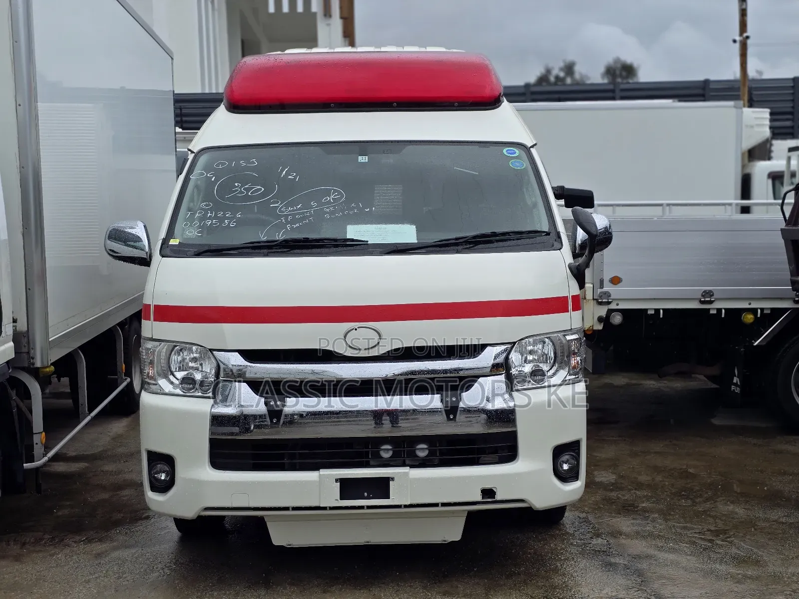 Toyota HiAce 2018 White