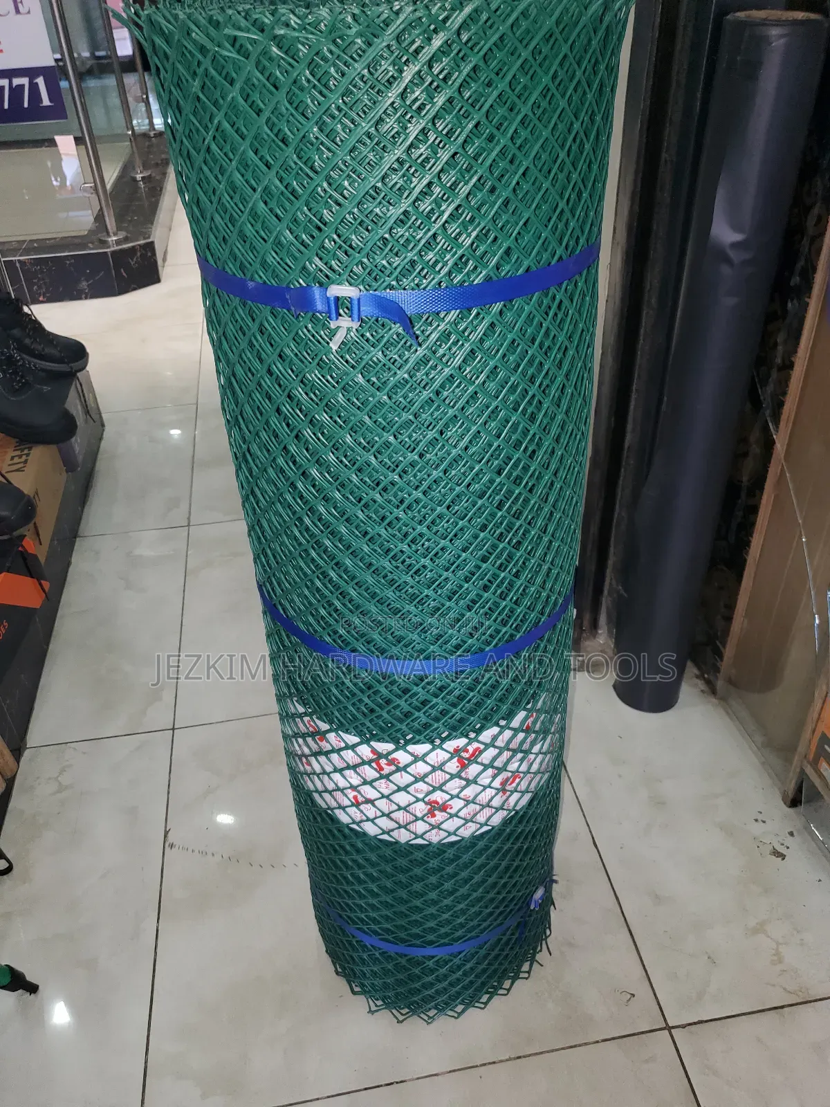 Chicken Wire Plastic 1mtr by 25mtrs