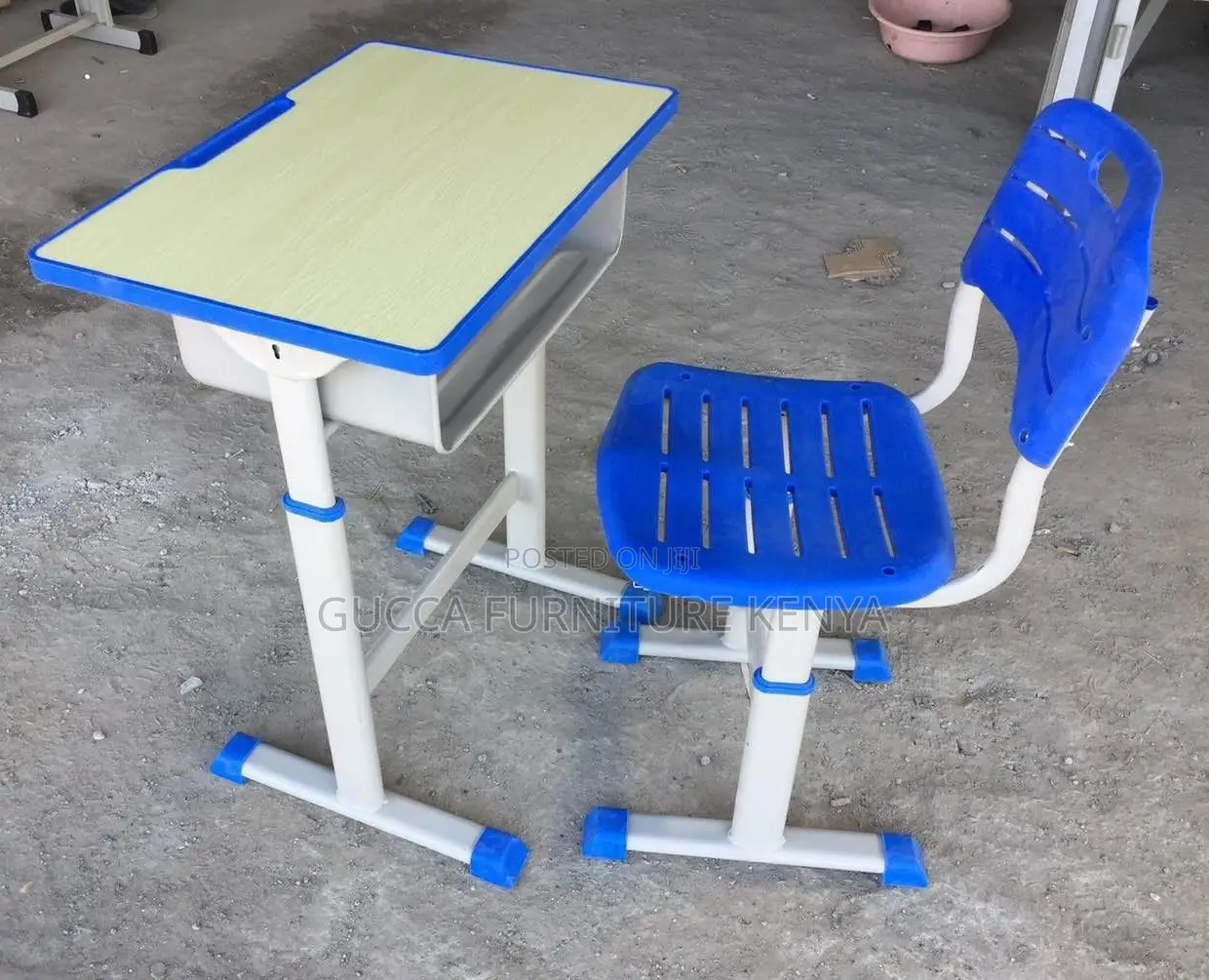 Kid's Desk:Plastic Children's Writing and Study Home Desk