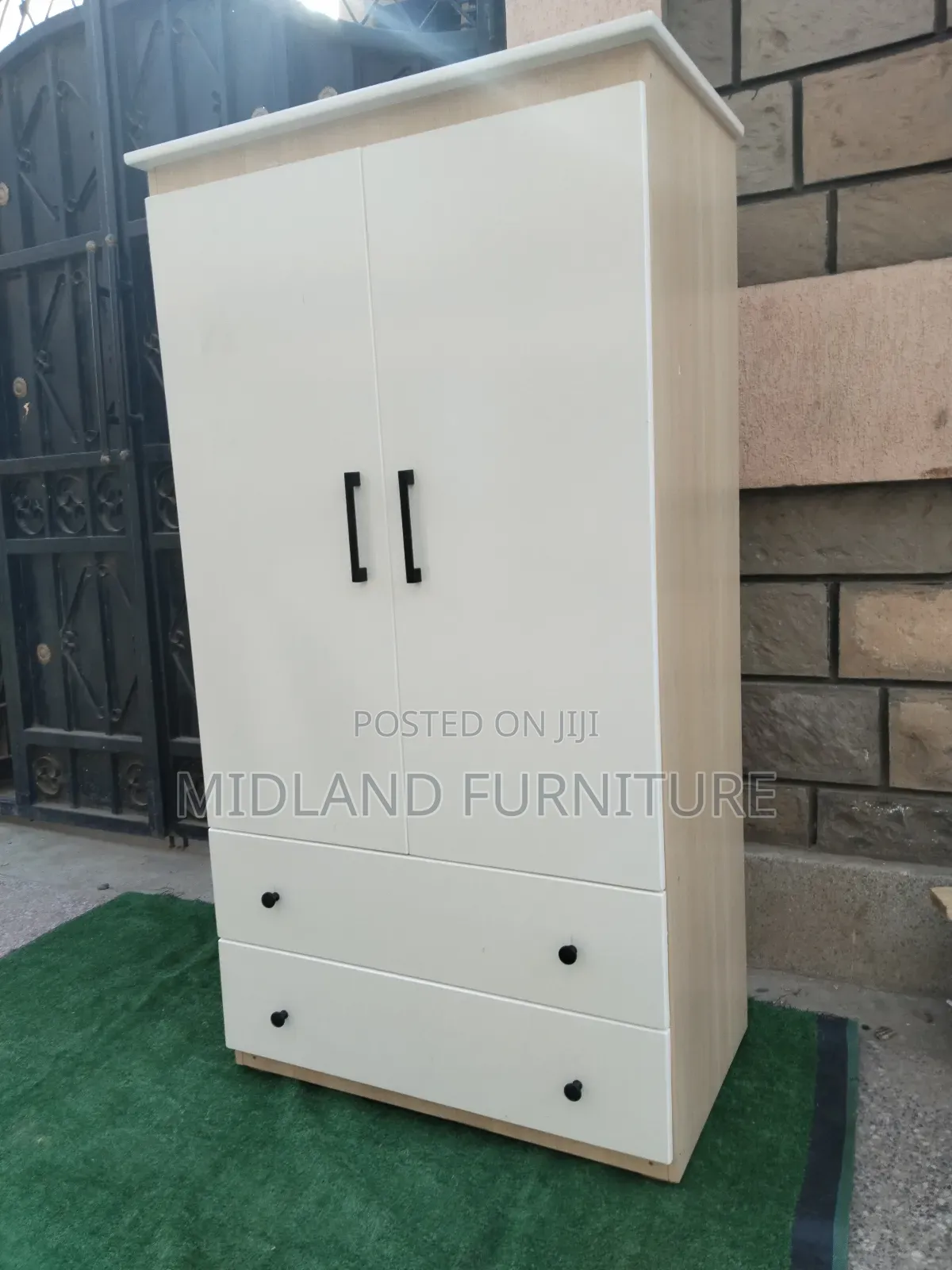2-Door Wardrobe Cupboard With Drawers