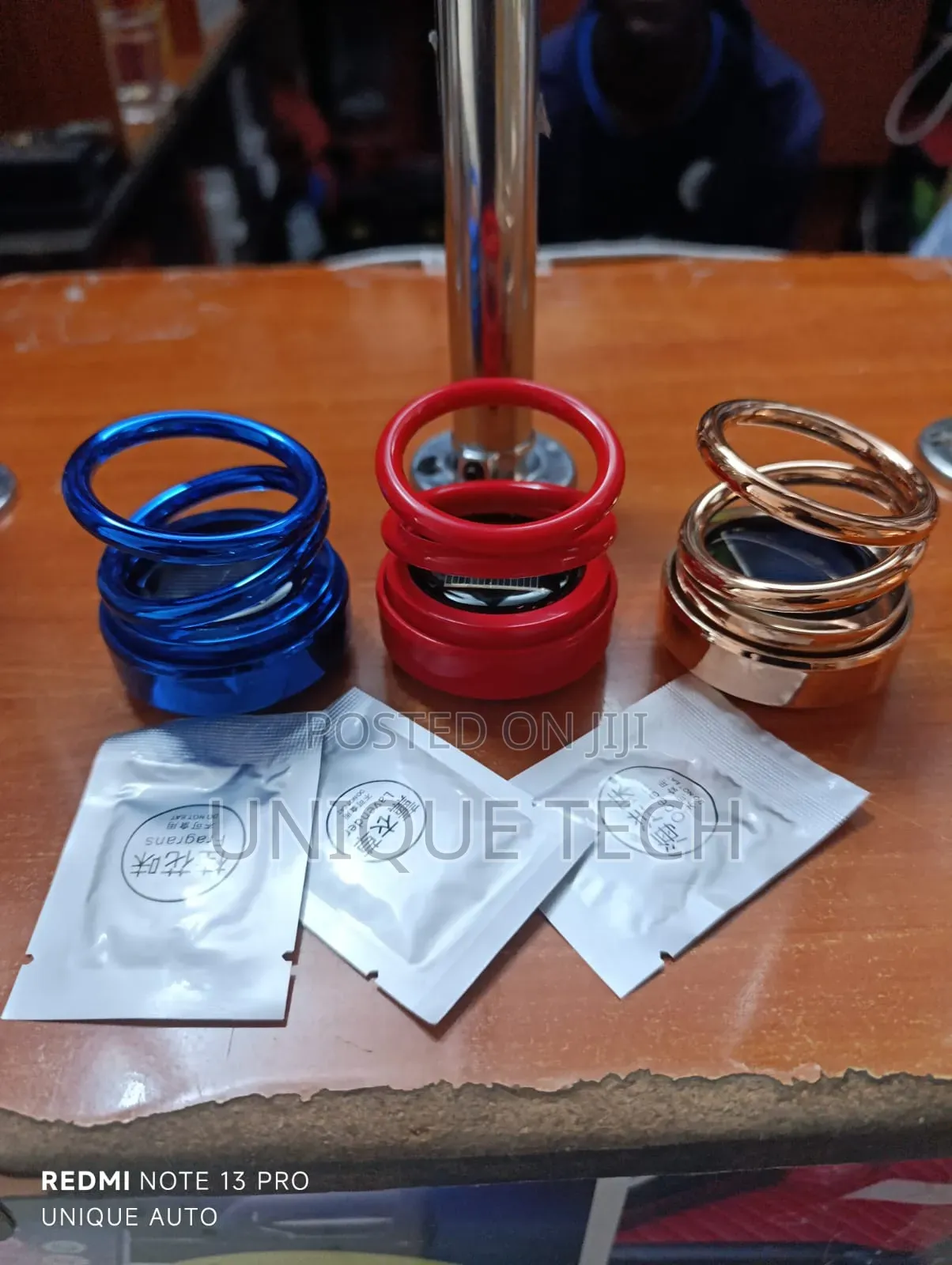 360° Spinning Car Air Freshener With Double Ring Design
