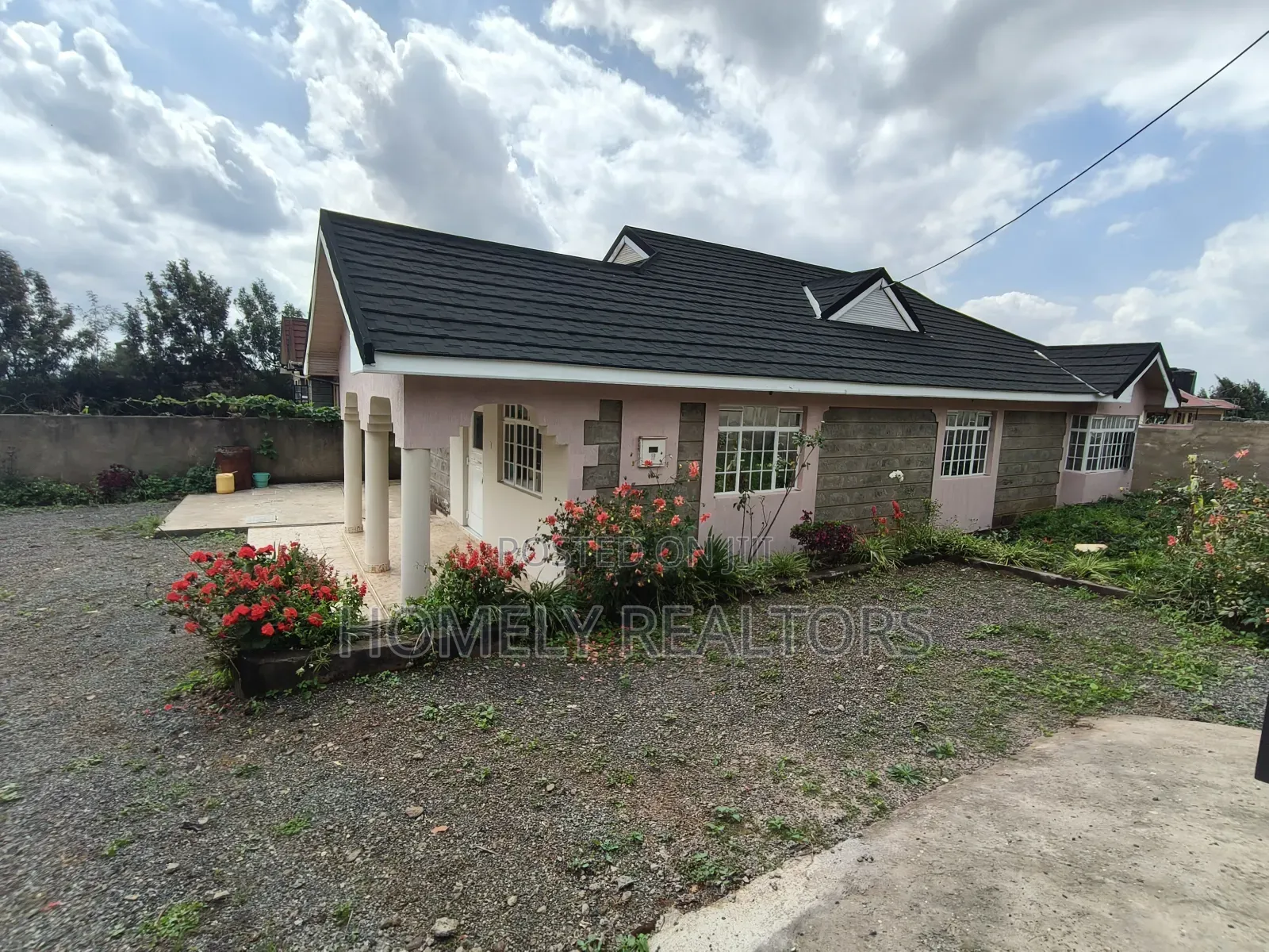 3bdrm Bungalow in Maragara Road, Ngong for sale