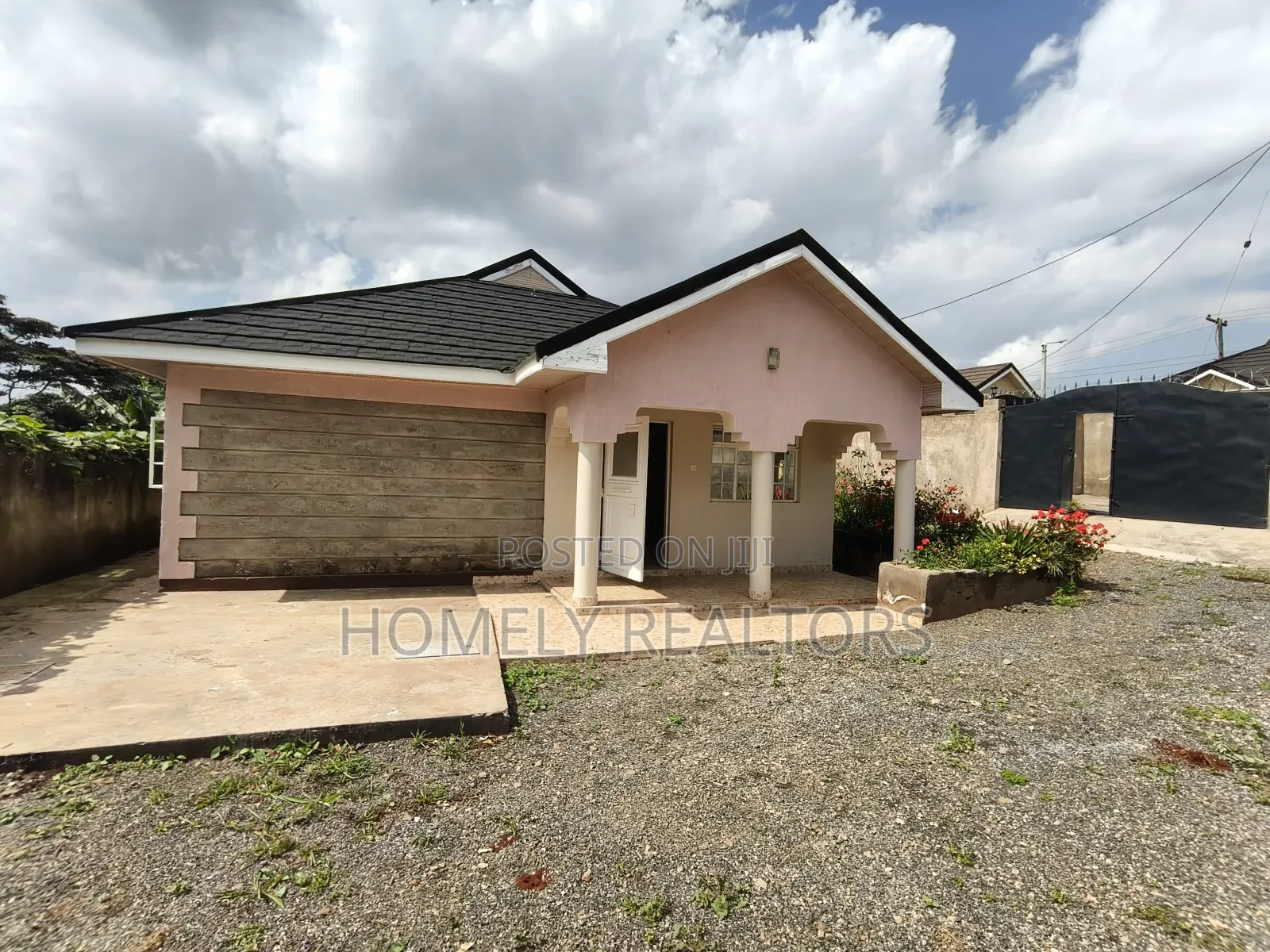 3bdrm Bungalow in Maragara Road, Ngong for sale