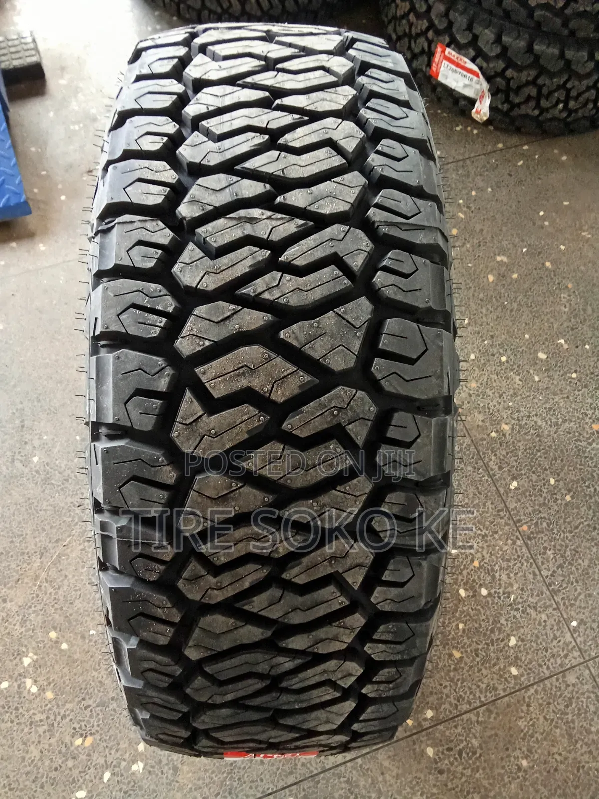 265/65r18 Maxxis Razr At811