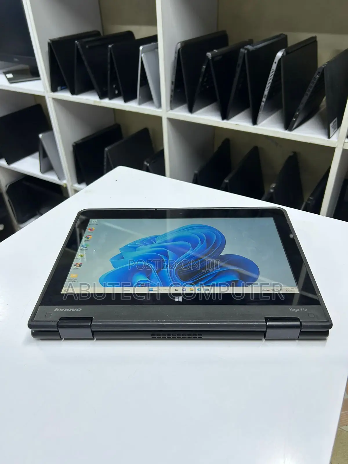Laptop Lenovo Yoga 11e 4GB Intel Celeron SSD 128GB