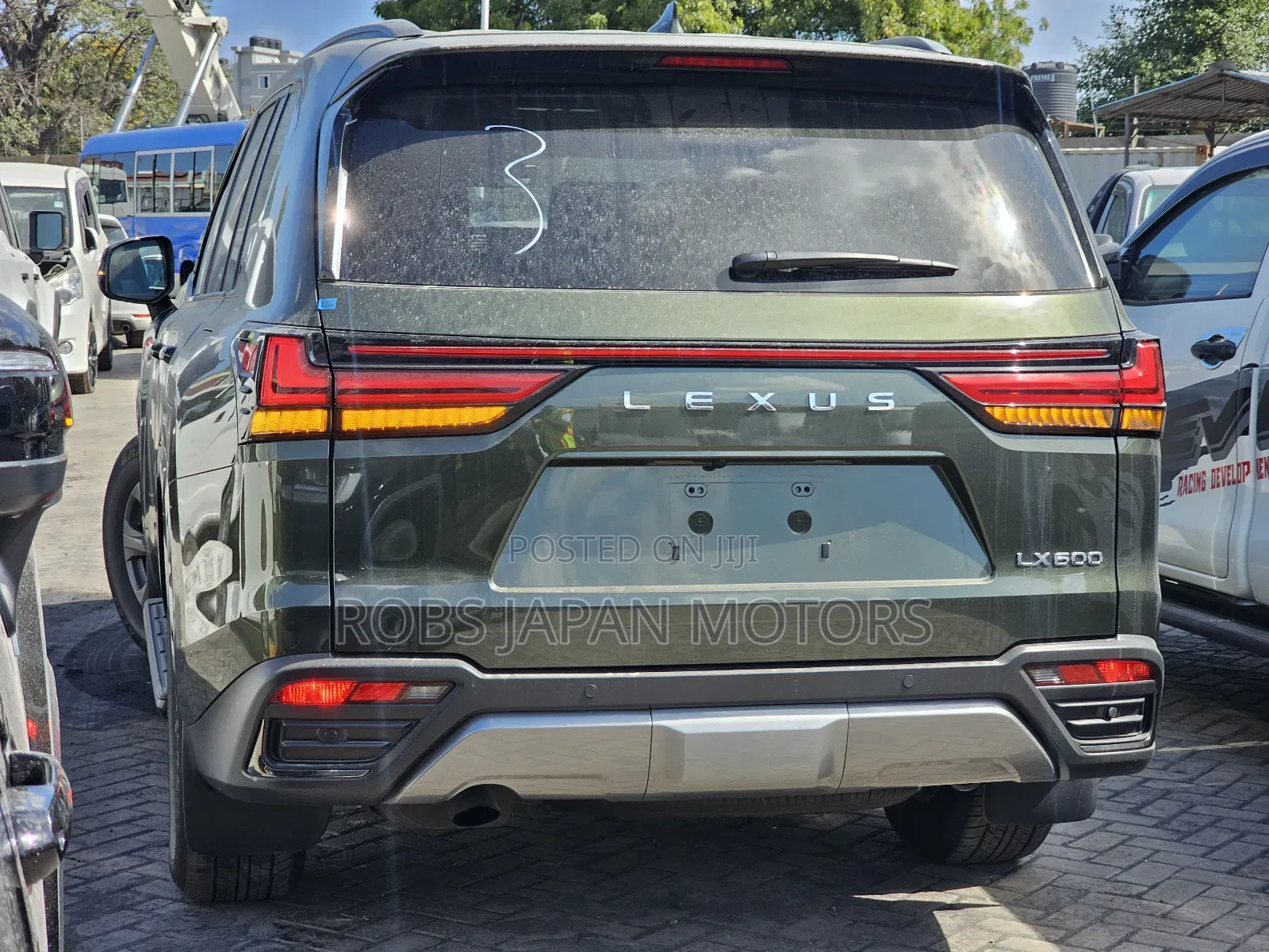 Lexus LX 2023 Green