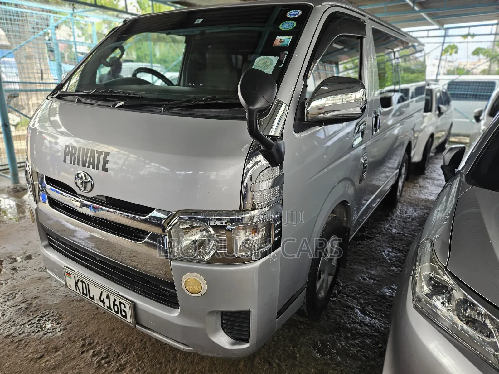 Toyota HiAce 2016 Silver