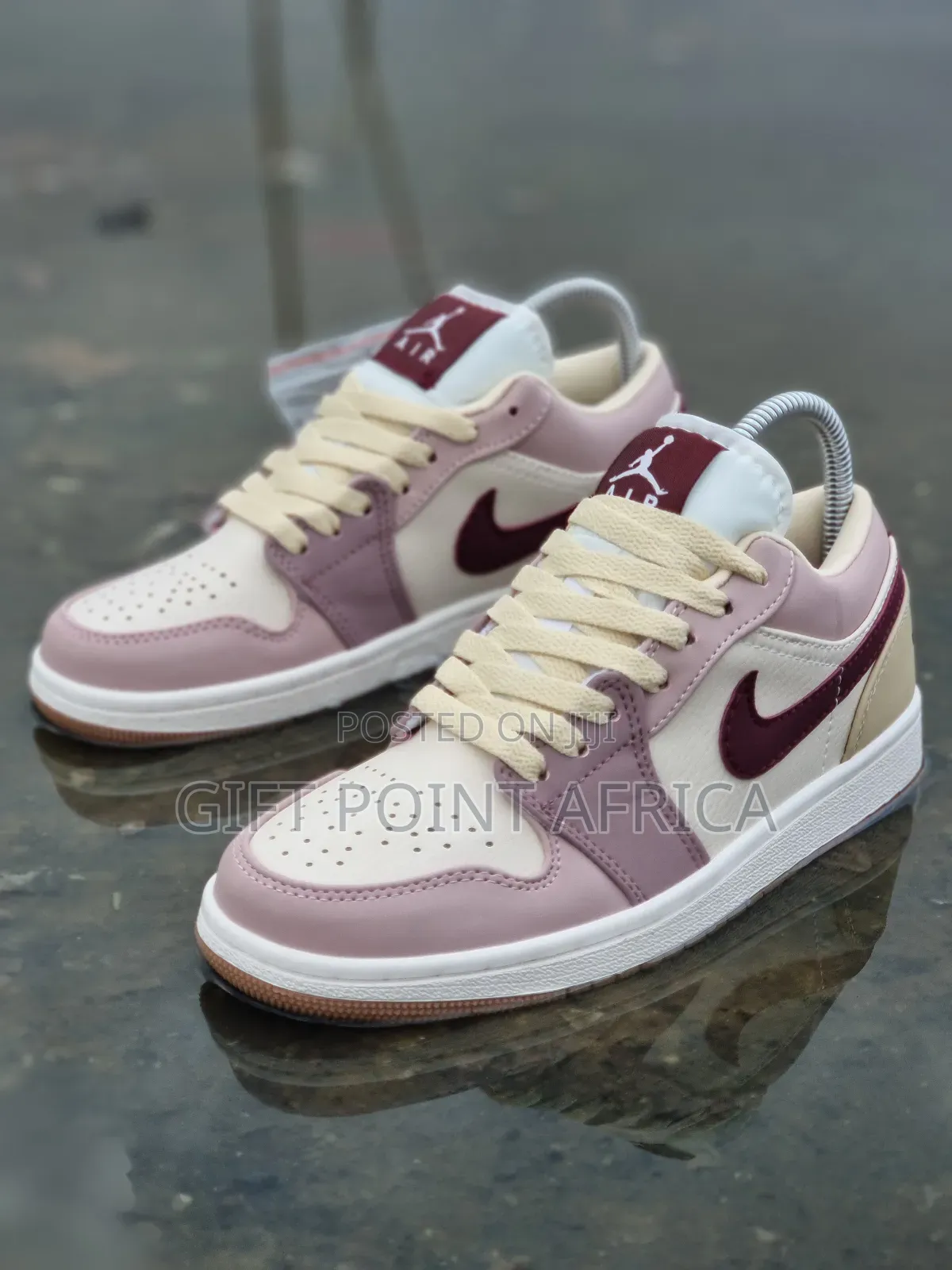 Air Jordan 1 Low "Dark Pony Smoke Sneakers