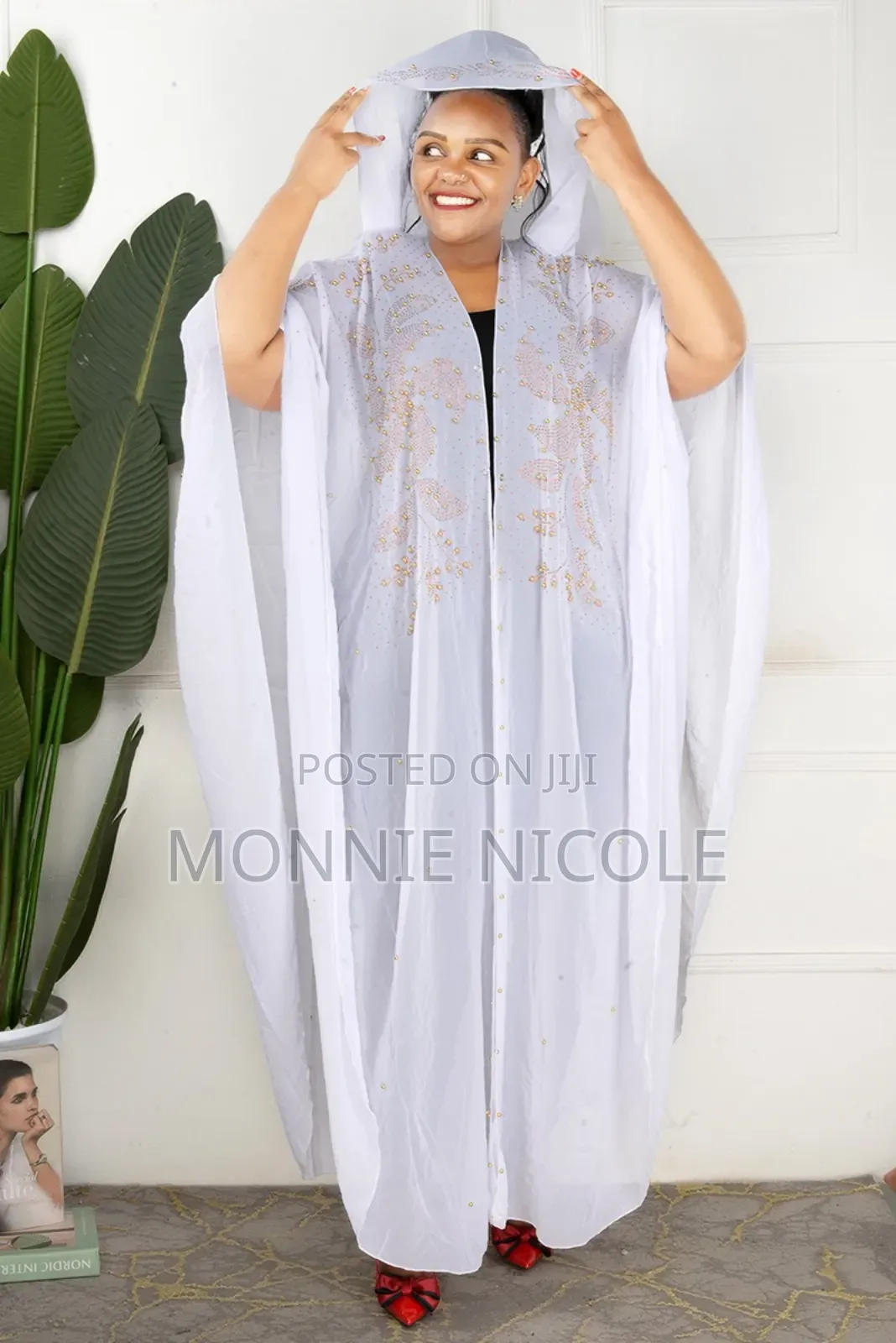 White Abayas. Idd Wear👌💯
