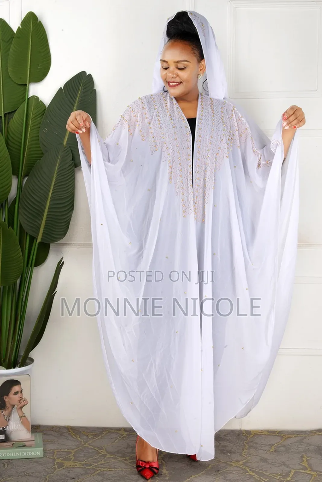 White Abayas. Idd Wear👌💯