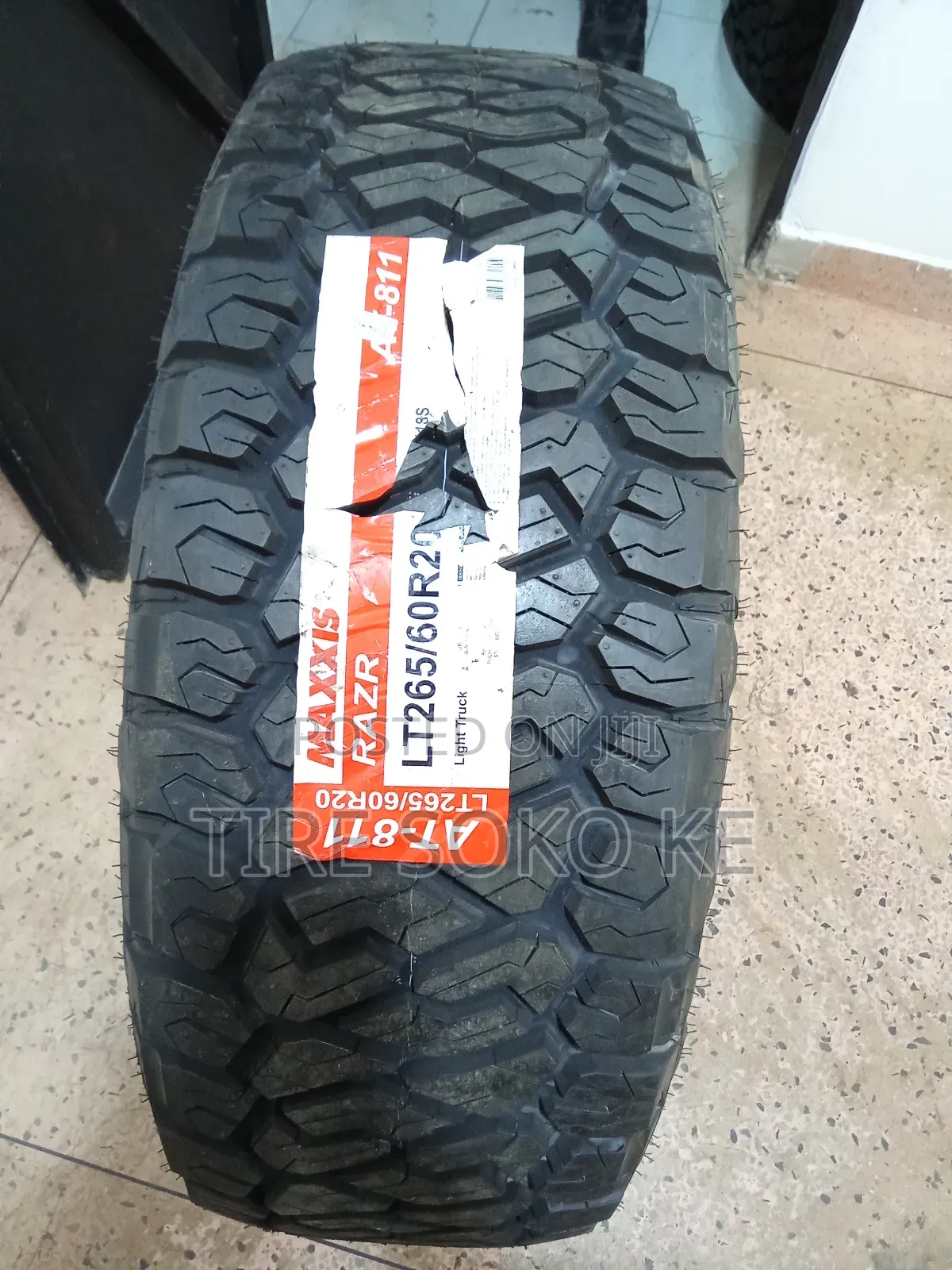 265/60r20 Maxxis Razr At811