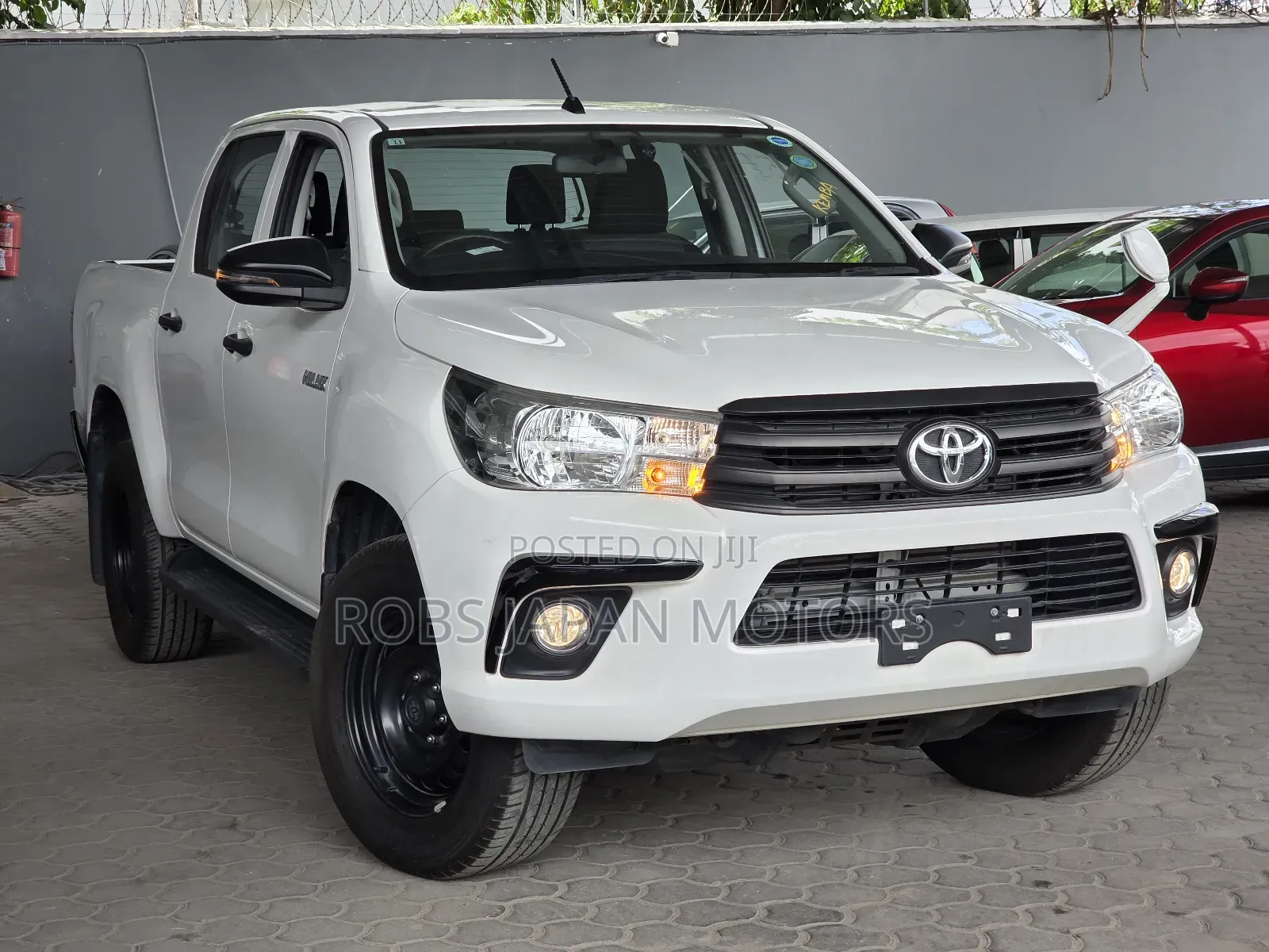 Toyota Hilux 2018 White