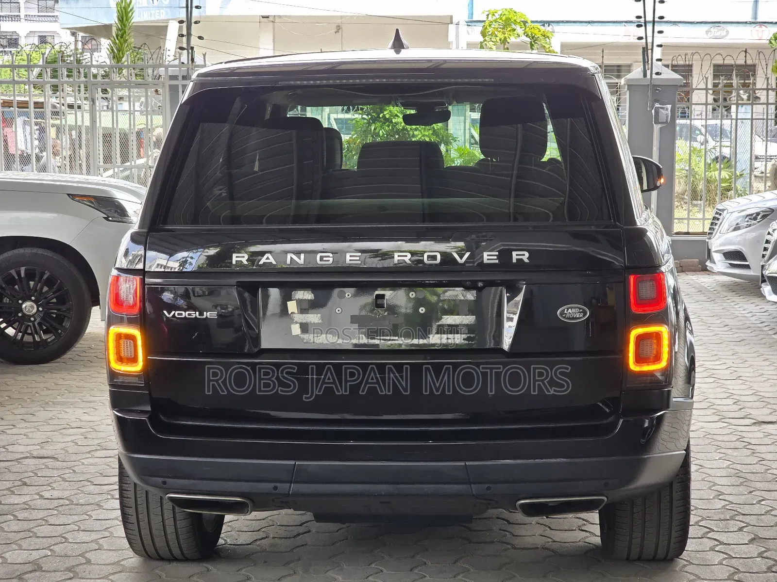 Land Rover Range Rover Vogue 2019 Black