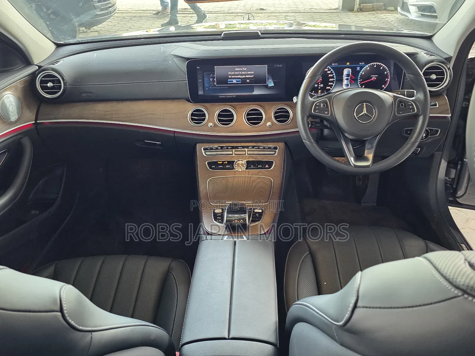Mercedes-Benz E400 2018 Silver