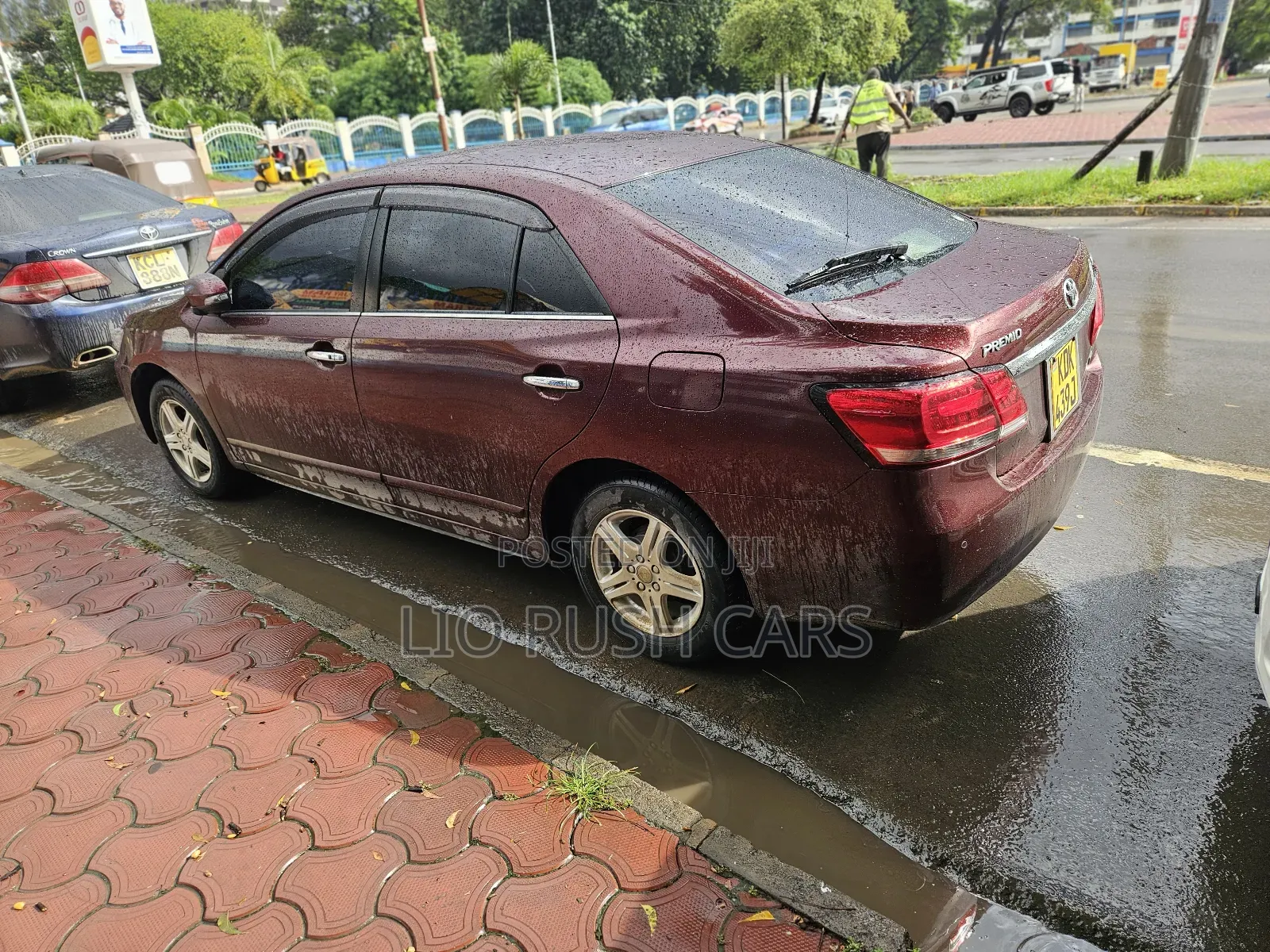 Toyota Premio 2016 Red