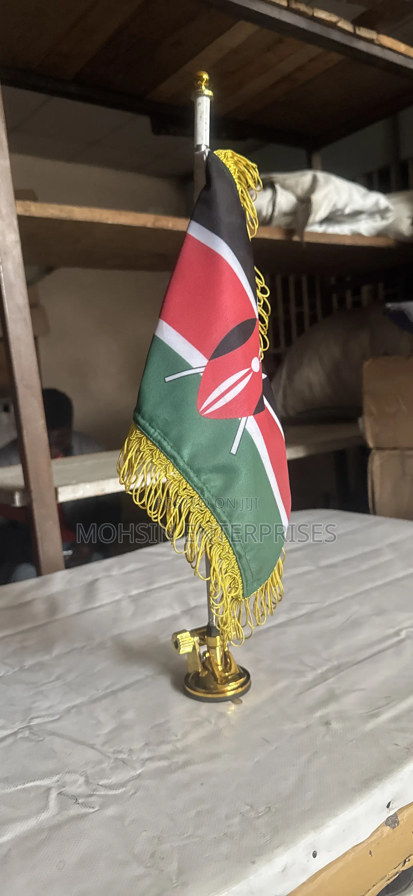 Premium Car Flag Pole With Suction Mount– Gold/Silver Finish