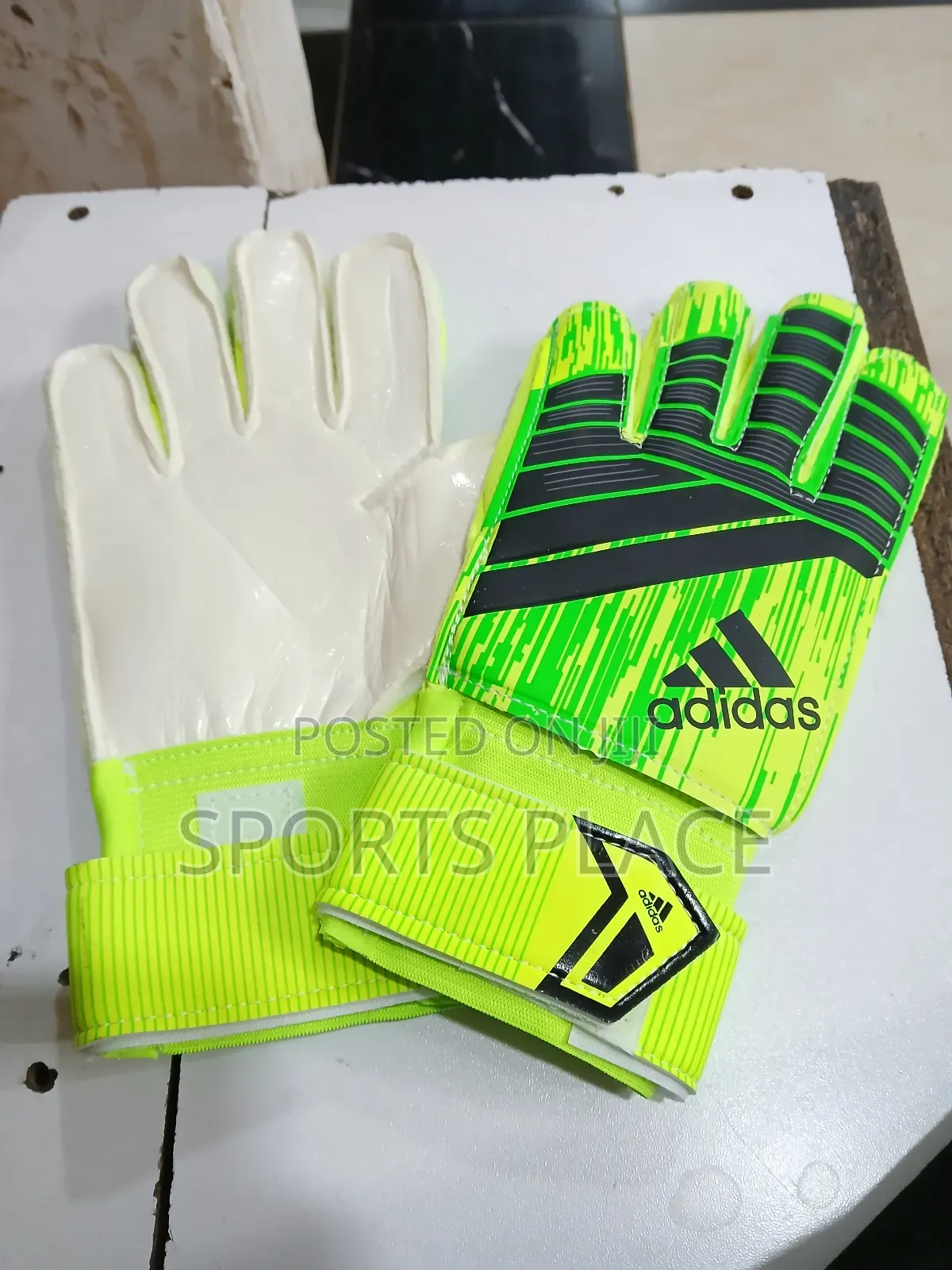 Kid's Adidas Goalkeeper Gloves