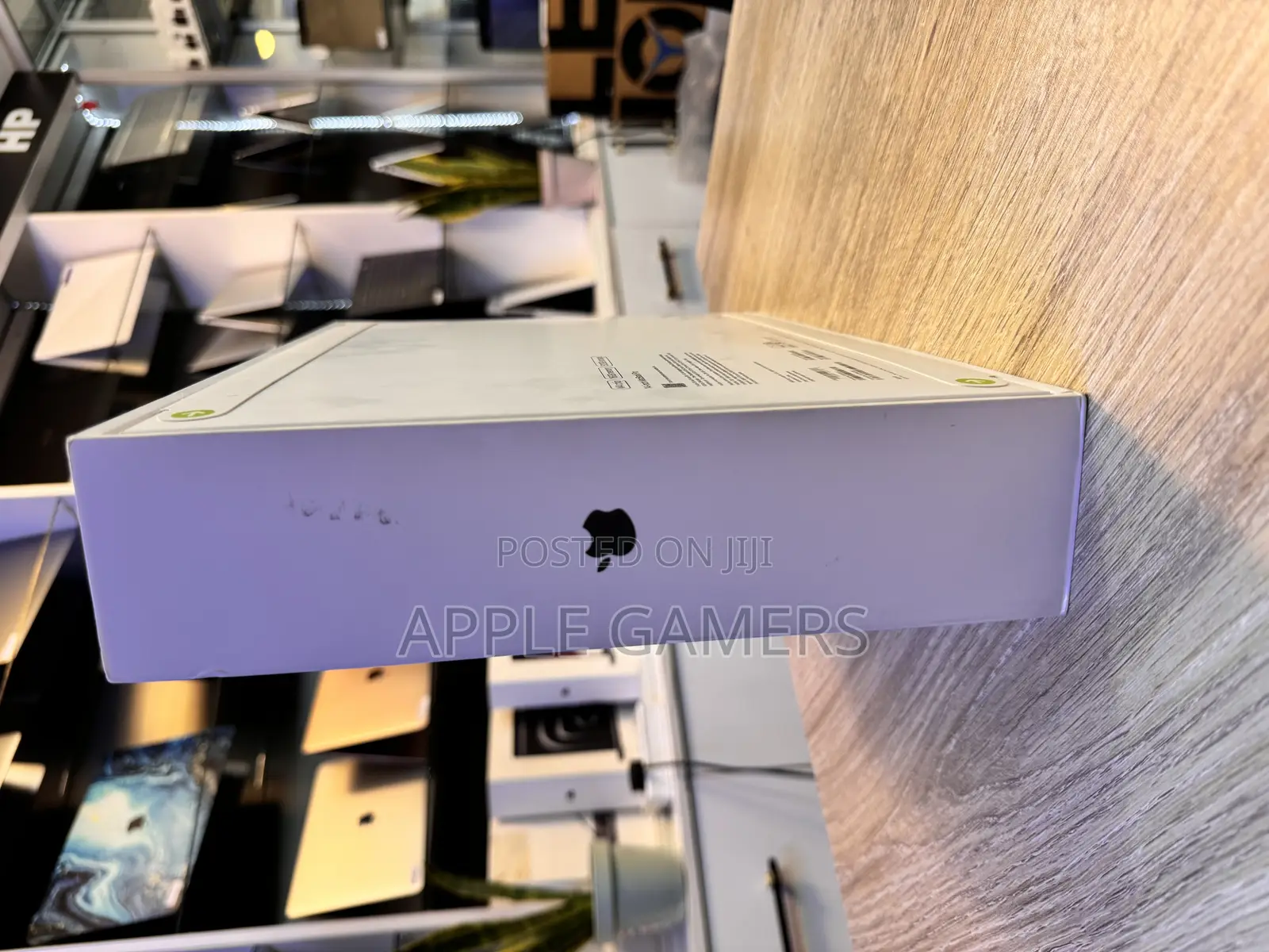 Laptop Apple MacBook Pro 2023 M3 14-Inch 18GB Apple M3 Pro SSD 512GB