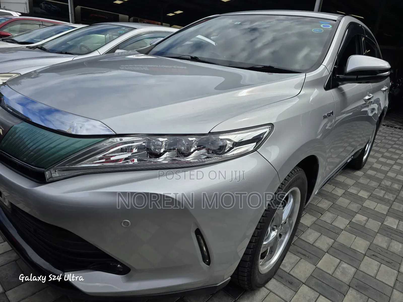 Toyota Harrier 2018 Silver