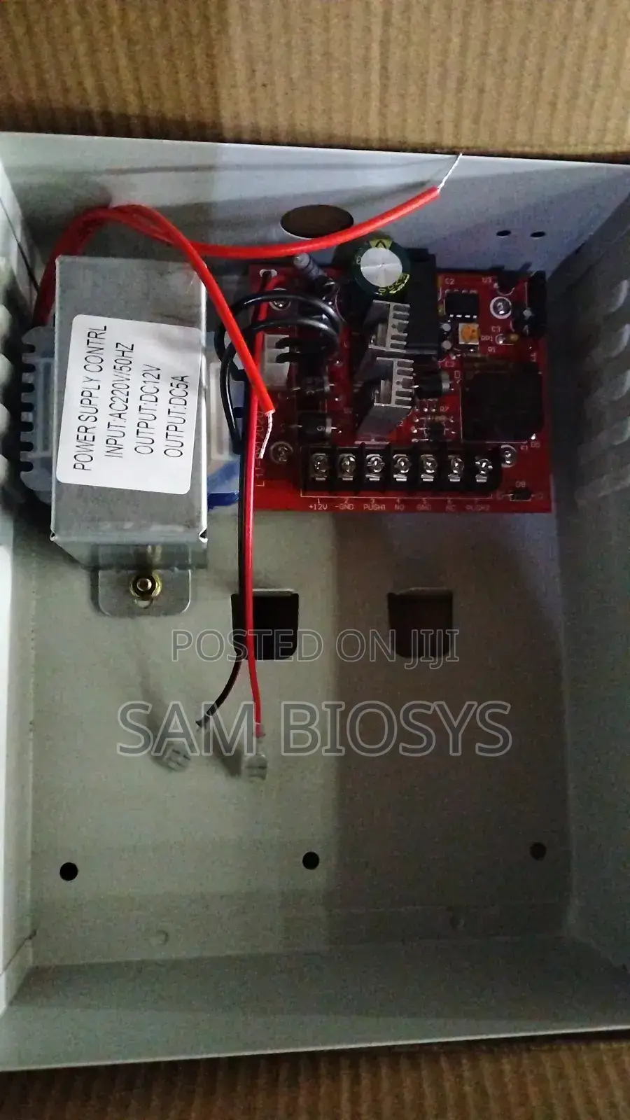 Power Supply 12v 5a With a Back Up Battery Slot.