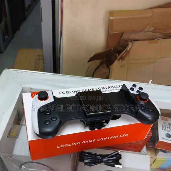 Gamwing Type-C Mobile Game Controller / Wireless Controller