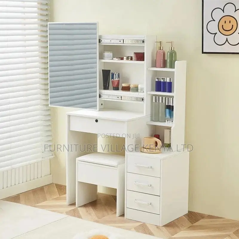 Dresser:Wooden Imported Dressing Table With Mirror