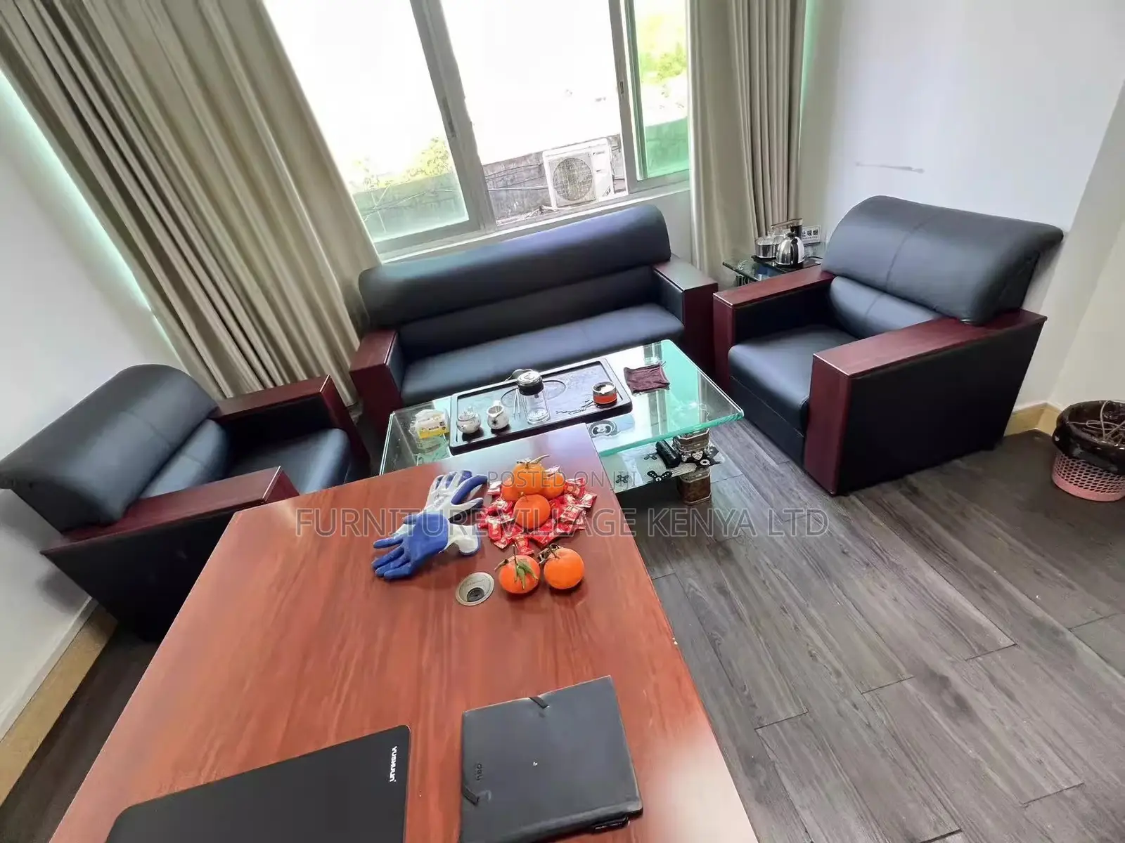 Office Sofa: 5-Seater Executive Meeting Guests Sofa Set