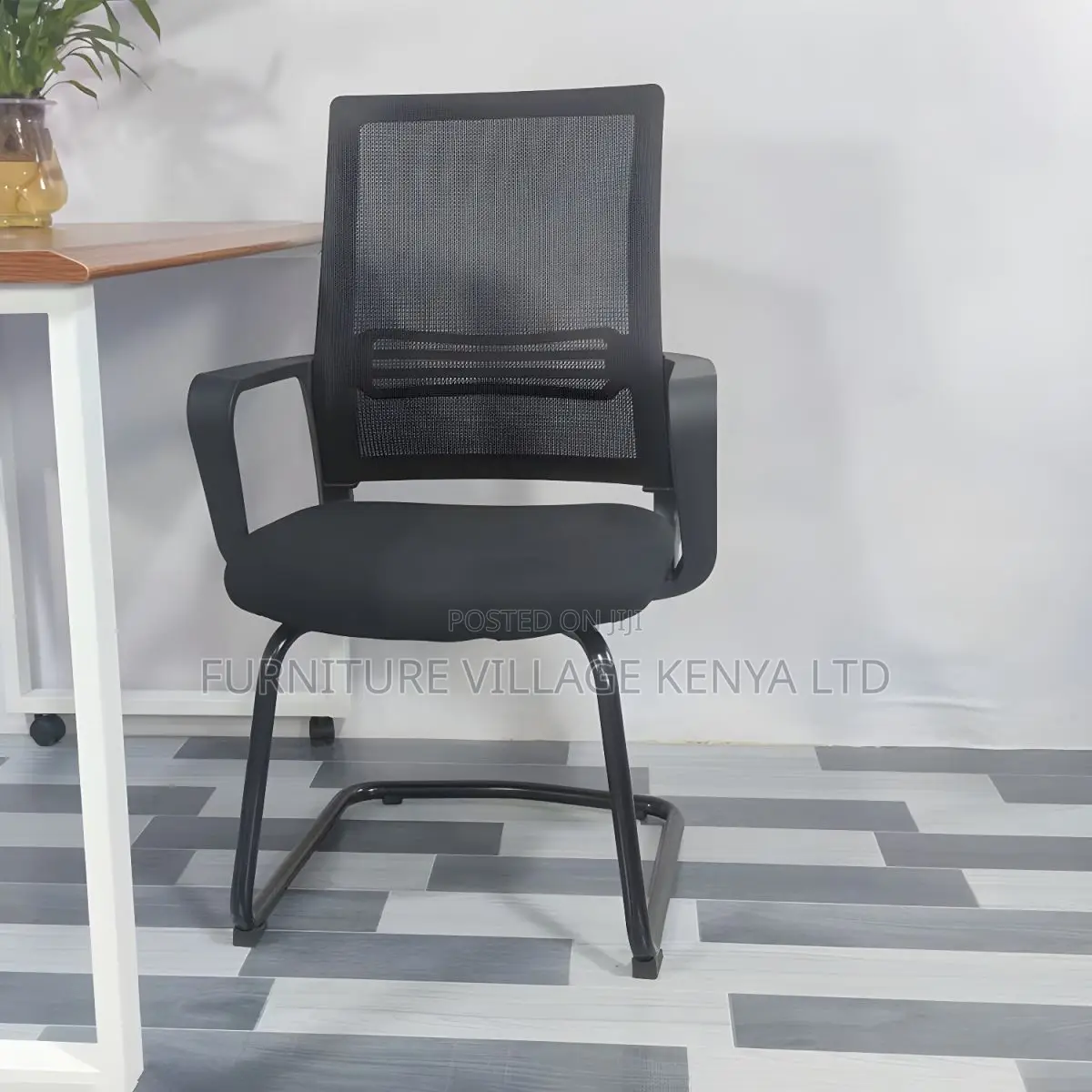 Office Chair:Modern Arms Included Desk Ergonomic Task Chair