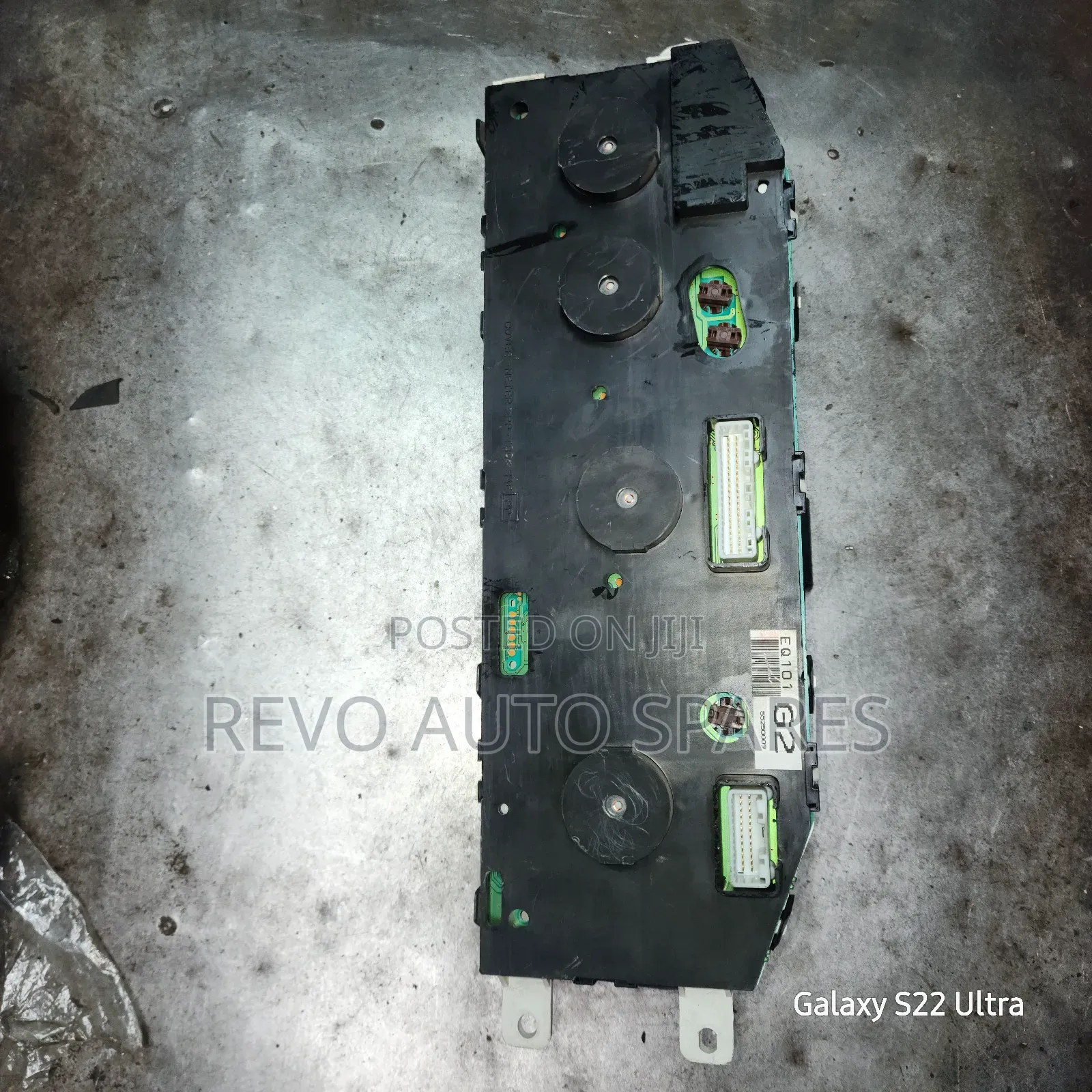 Clock Nissan Xtrail T30