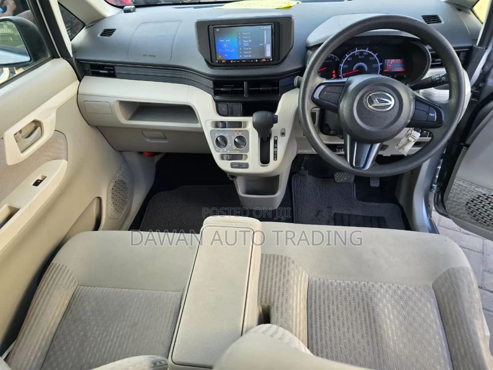 Daihatsu Move 2018 Silver