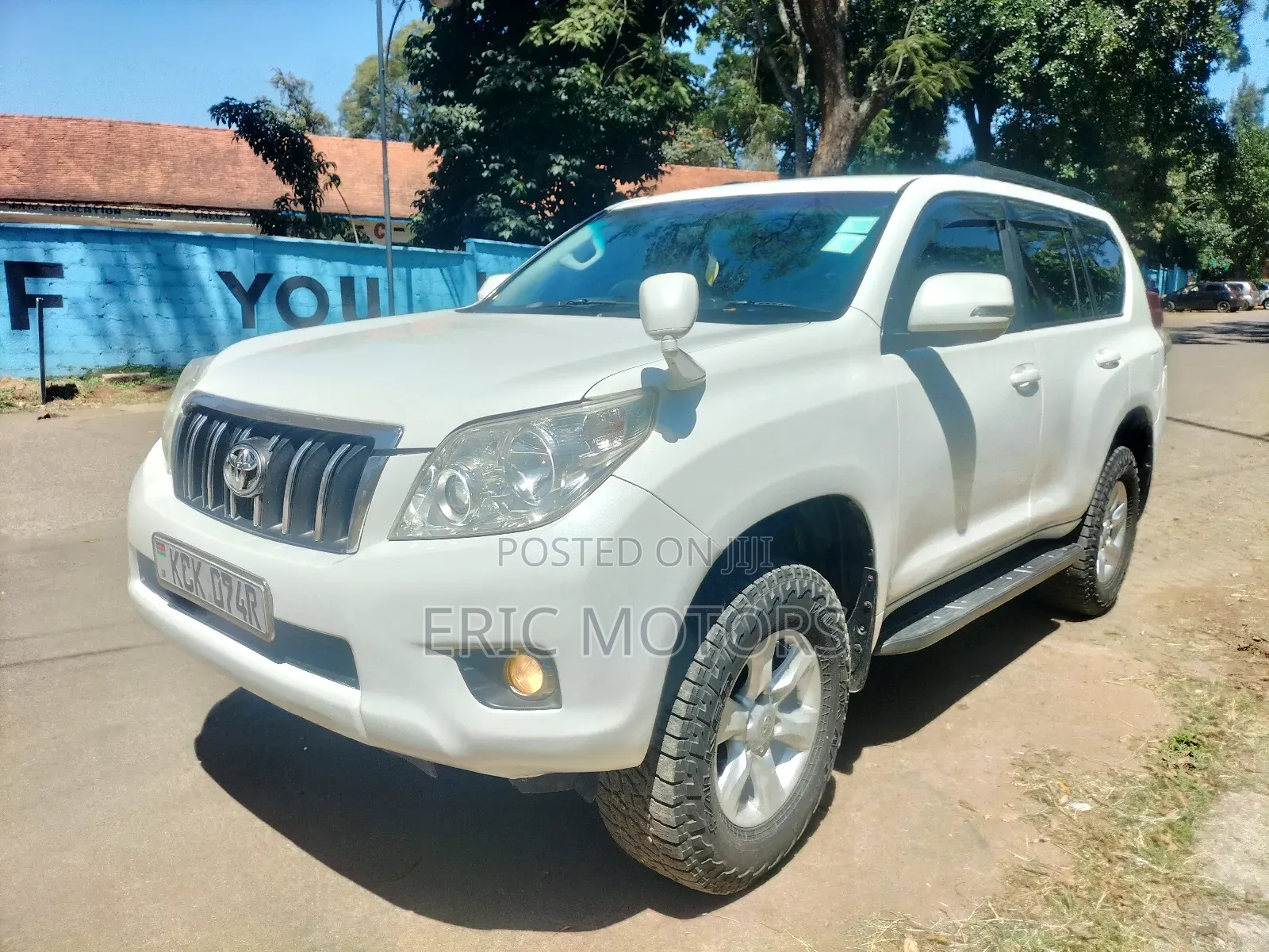 Toyota Land Cruiser Prado 2009 White