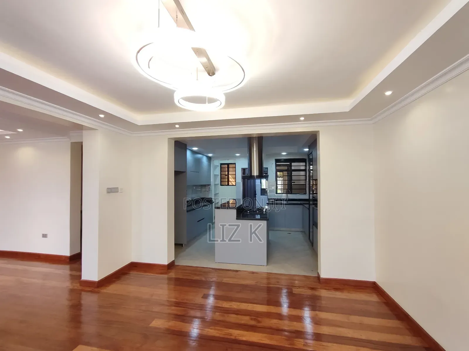 5bdrm Maisonette in Kamakis for sale