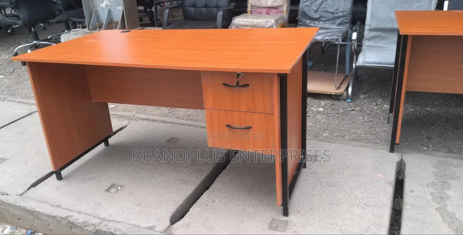 Metallic Stand Office Desk
