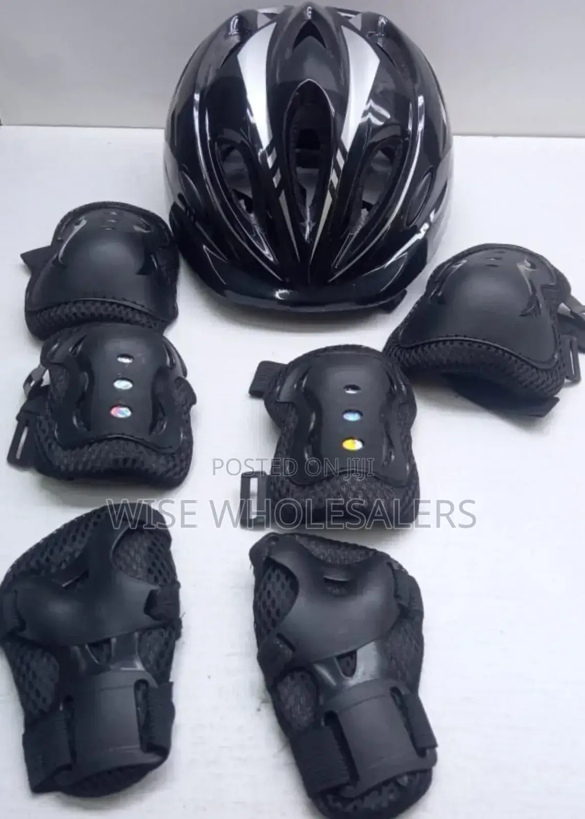 7 In 1 Protective Gears
Hard Helmet