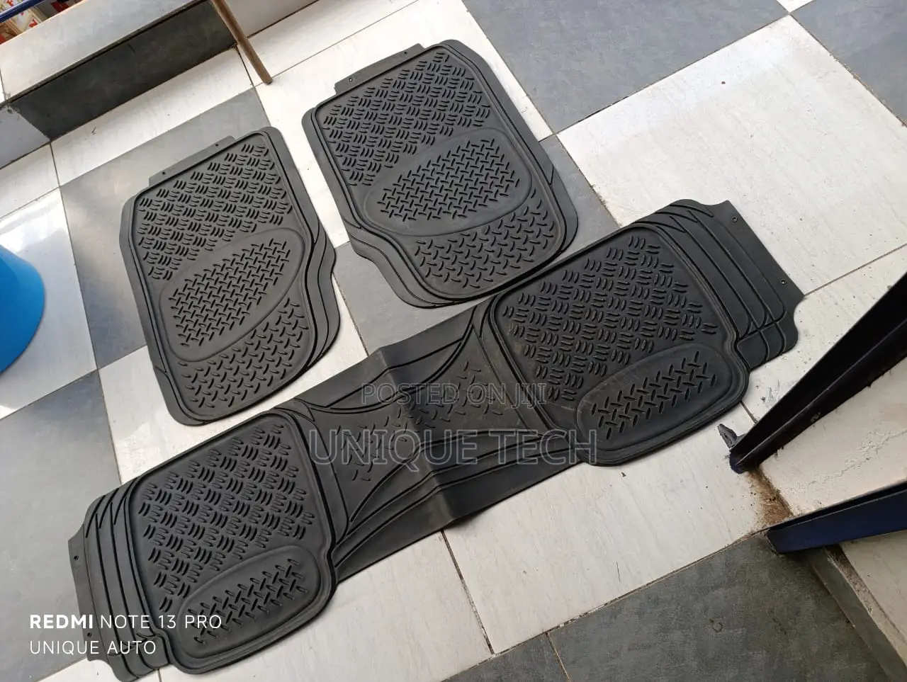 Rubber Universal Conjoined 5 Seater Floor Mats