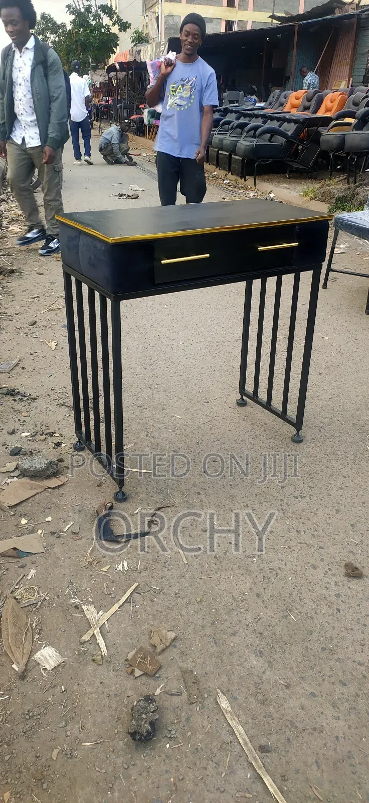 Manicure Table/ Nail Table