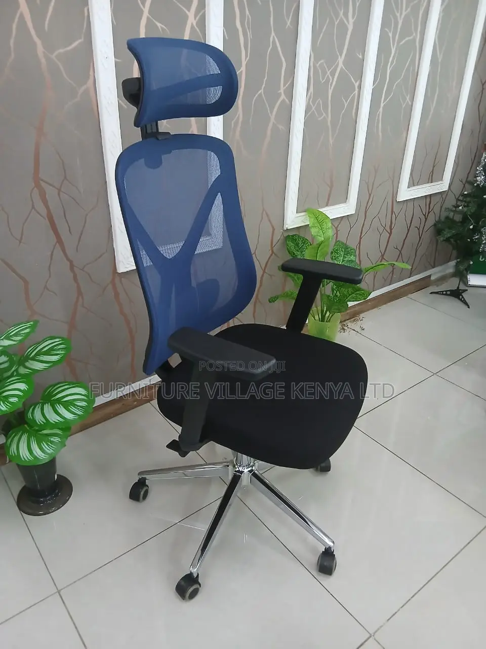 Office Chair: Modern Blue Mesh Backrest Office Chair