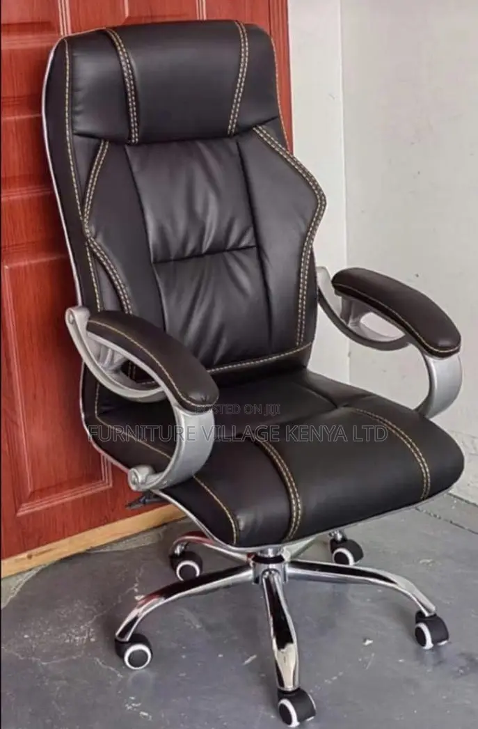 Office Chair: Executive Leather Pu Seat With Modern Armrest