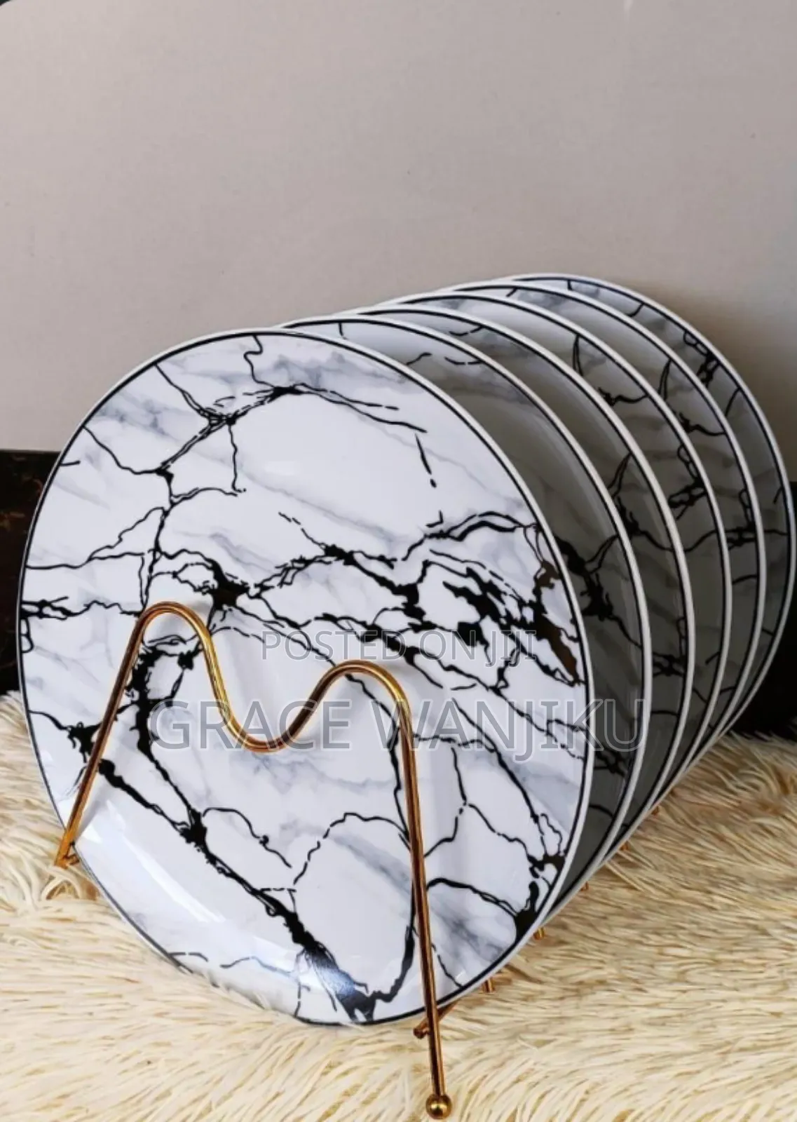 *Set of 6 Marble Plates 