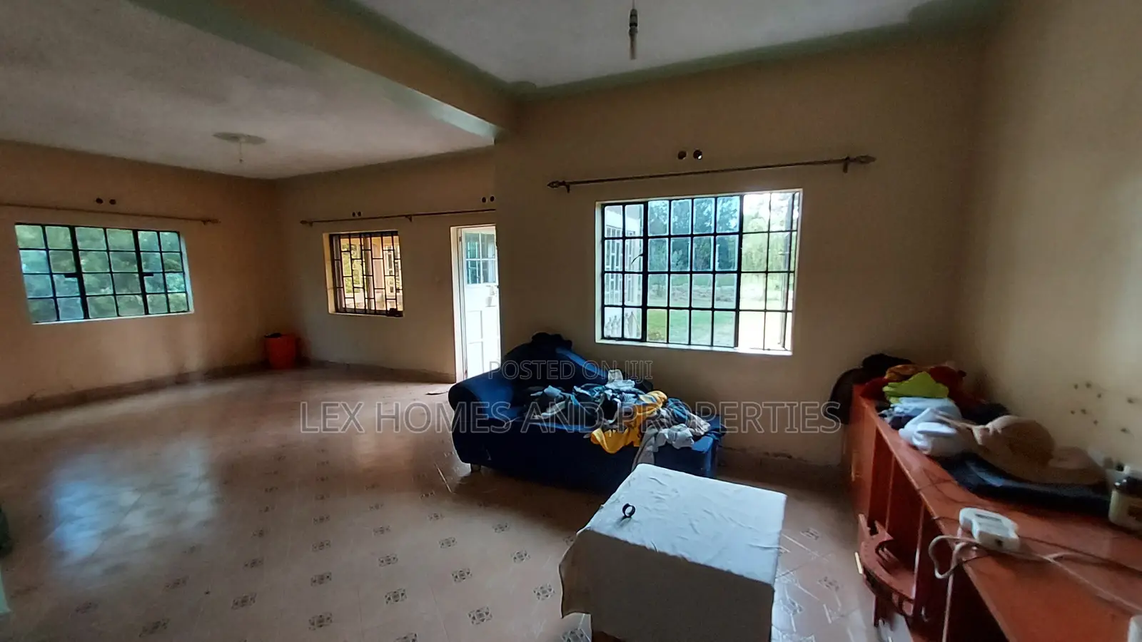 4bdrm Mansion in Kandisi for sale
