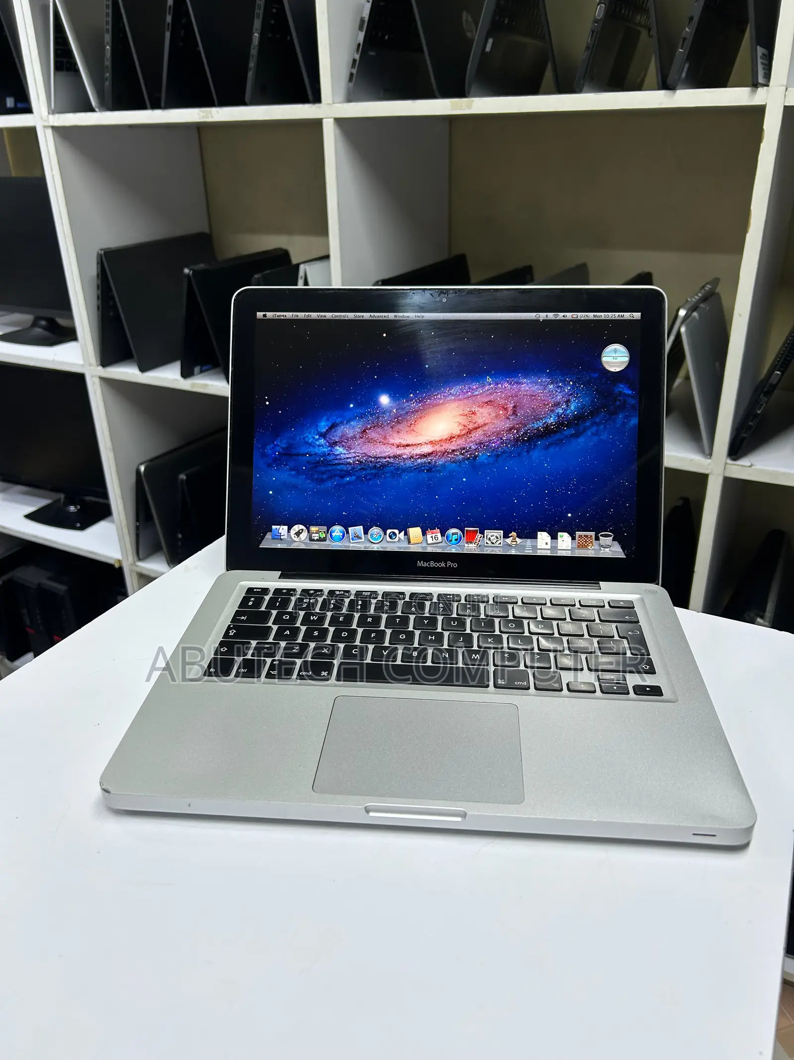 Laptop Apple MacBook 2012 8GB Intel Core I5 SSD 256GB