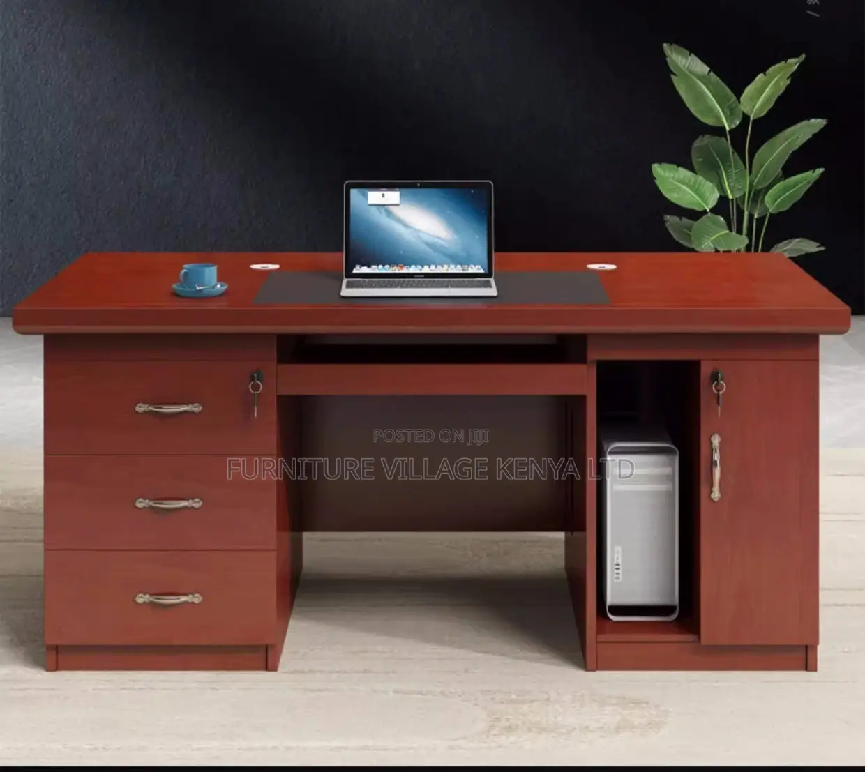 Executive Desk: Mahogany Design Standard Office Desk 140cm