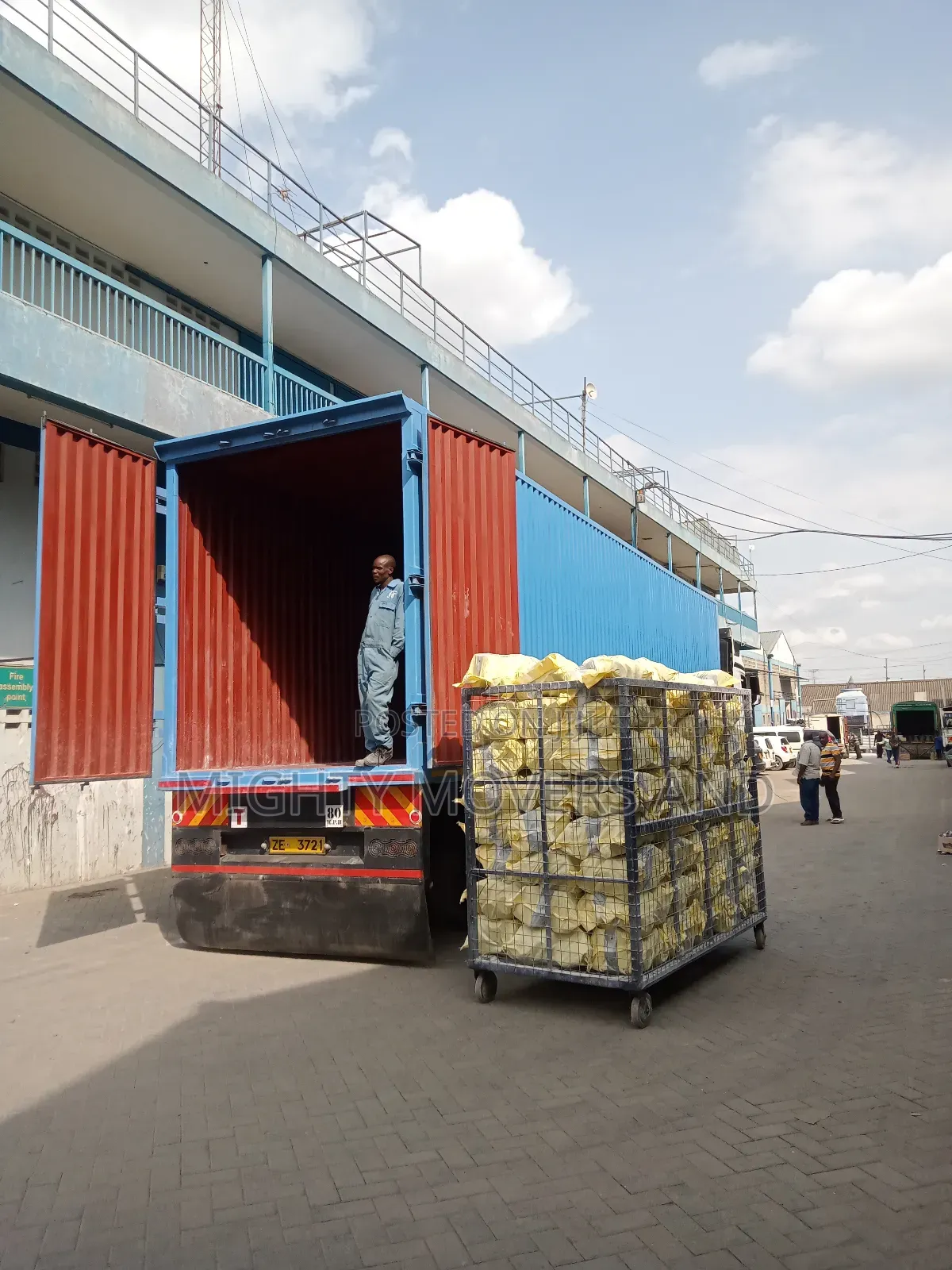 Box Body Trailers Available for Transport.