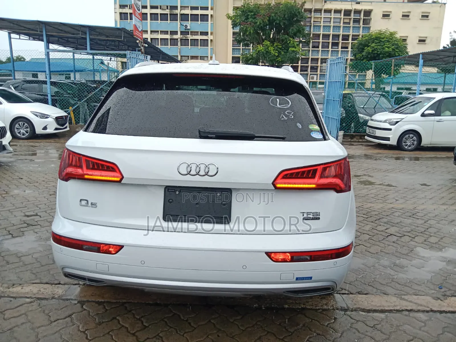 Audi Q5 2.0T Premium AWD quattro 2019 White