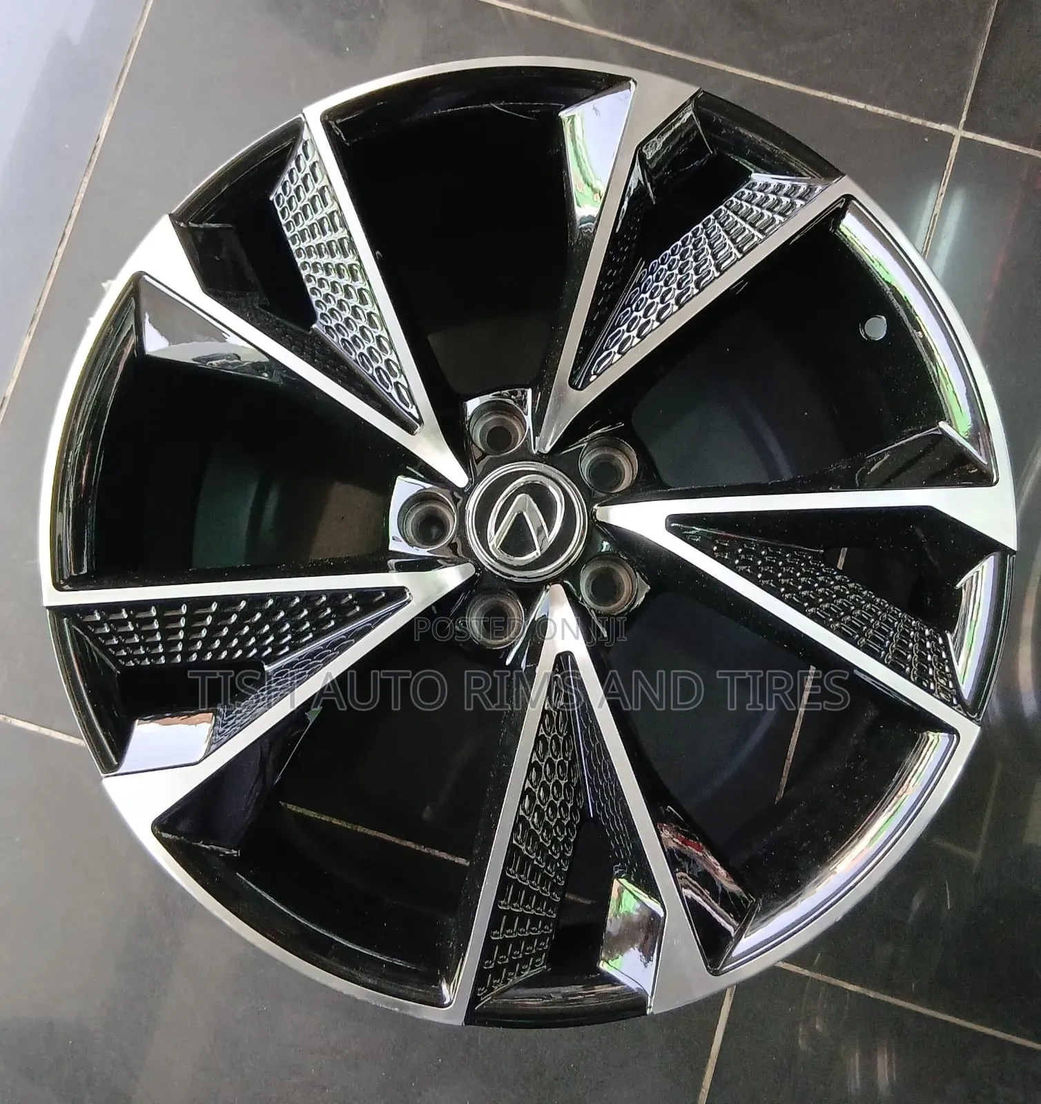 Black And Silver Lexus Rx, Nx, Rx 450h,Rx350 Rims Set